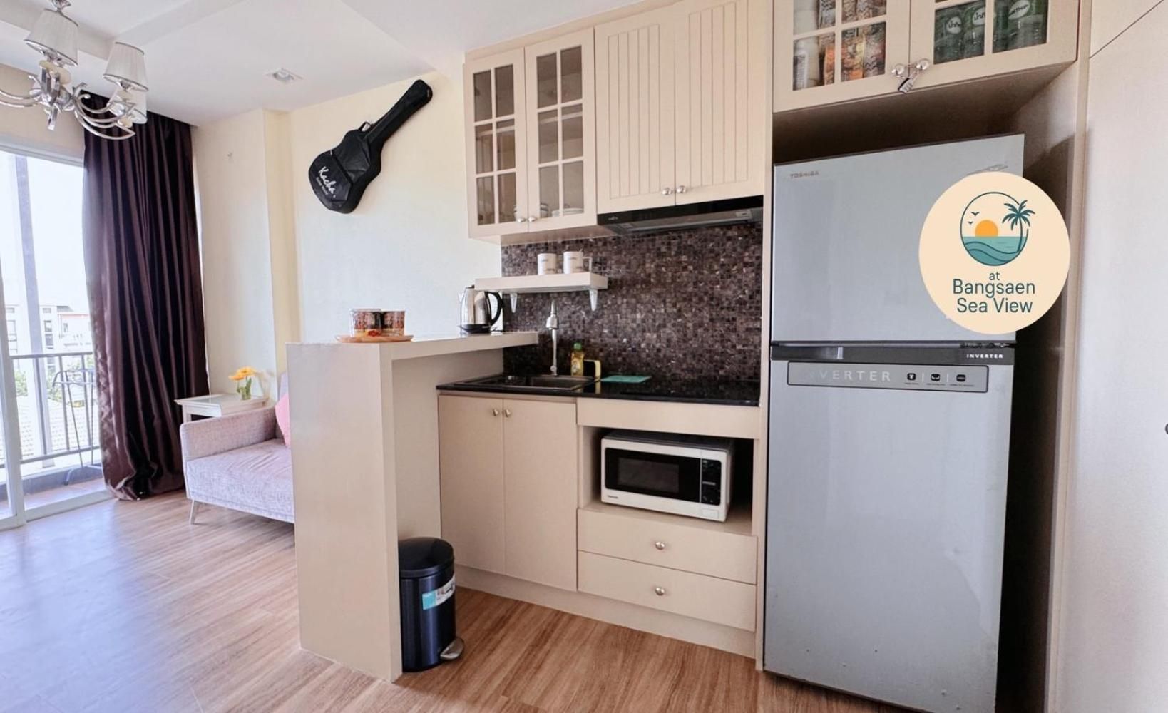 At Bangsaen by JJ One-Bedroom Apartment 2