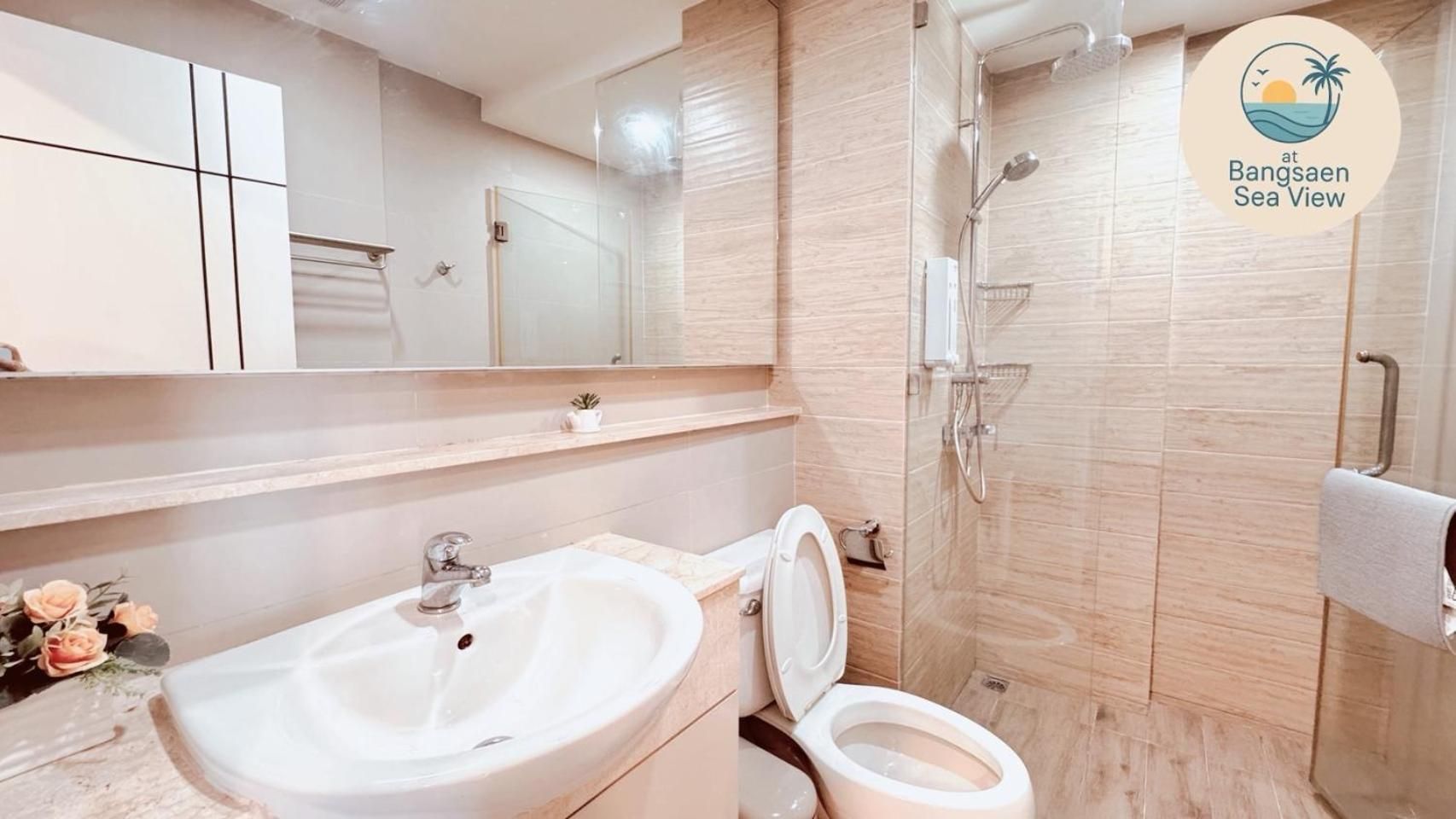 At Bangsaen by JJ One-Bedroom Apartment 3