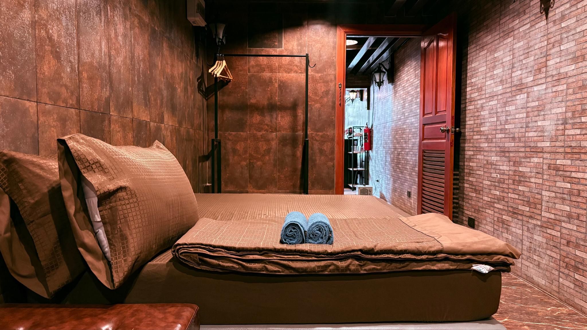 Vintage Charm Premier Deluxe - Lower Floor