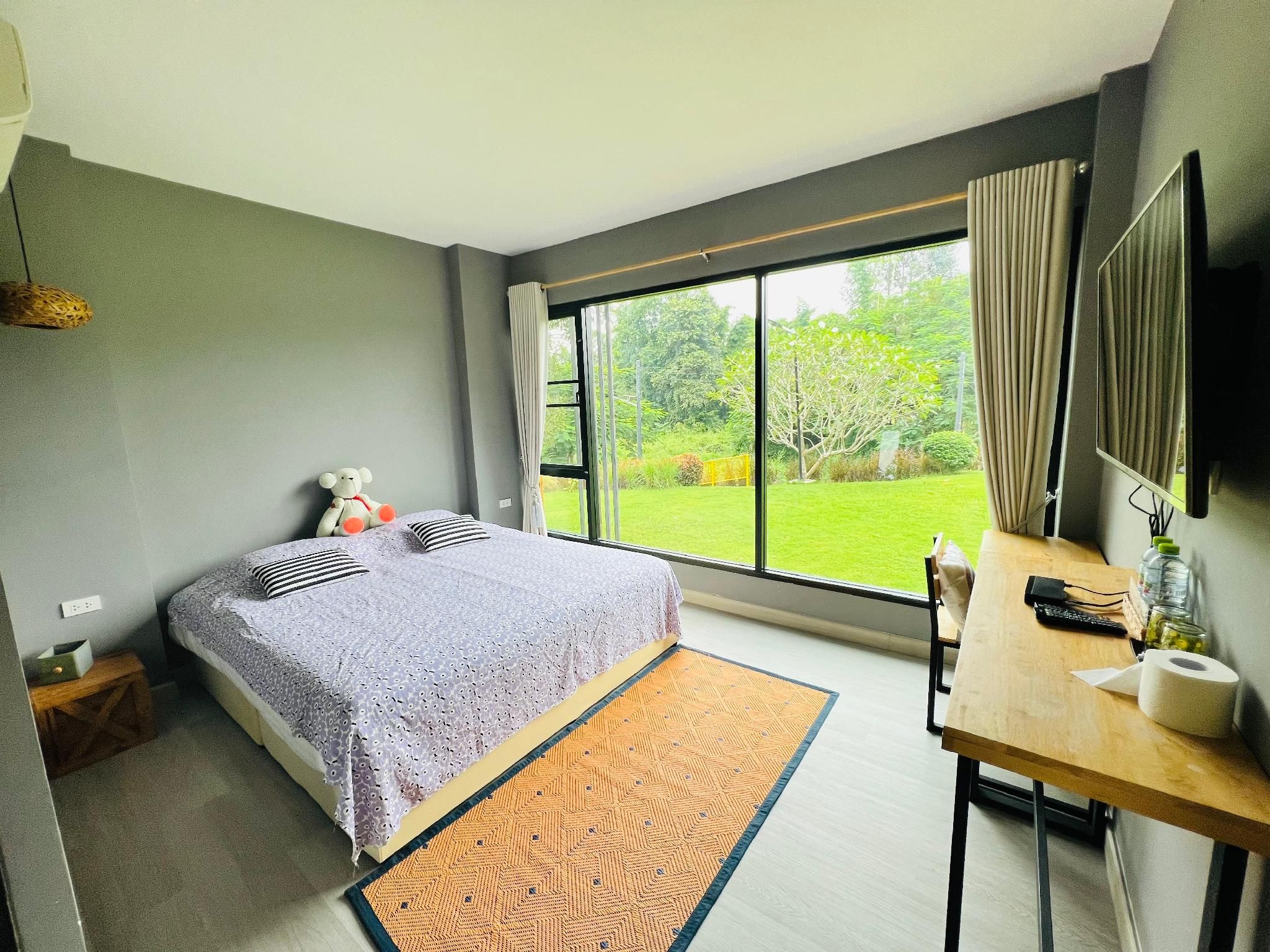 The Little Earth Farm View Garden View (Double) 3