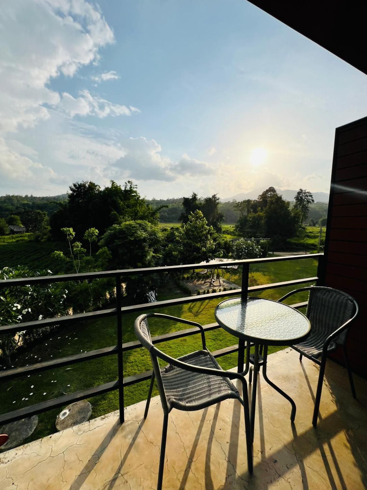 The Little Earth Farm View Mountain View Double Bed 2