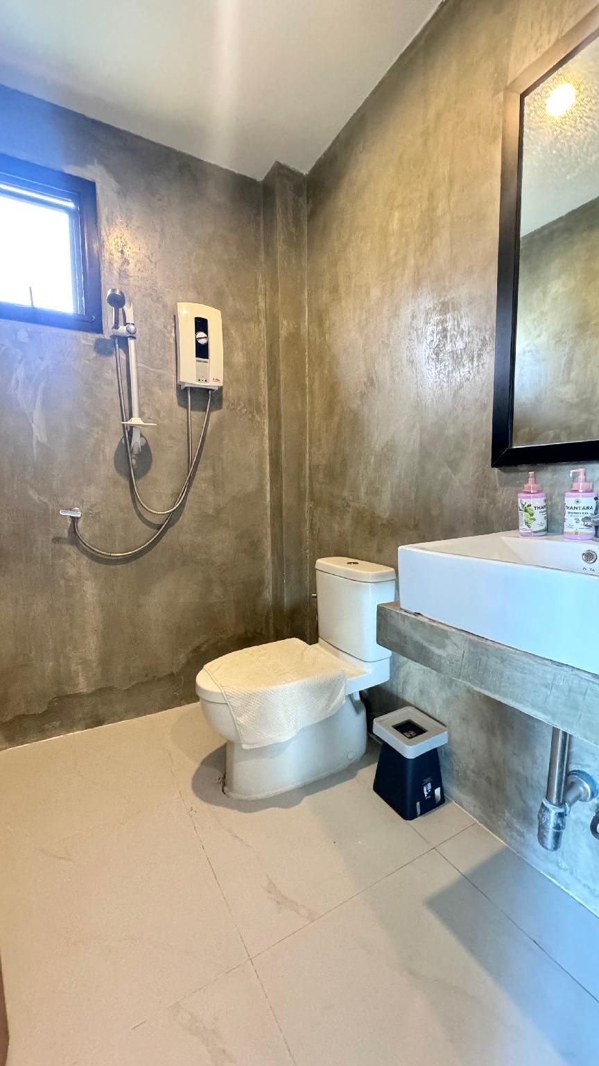 The Little Earth Farm View Mountain View Double Bed 3