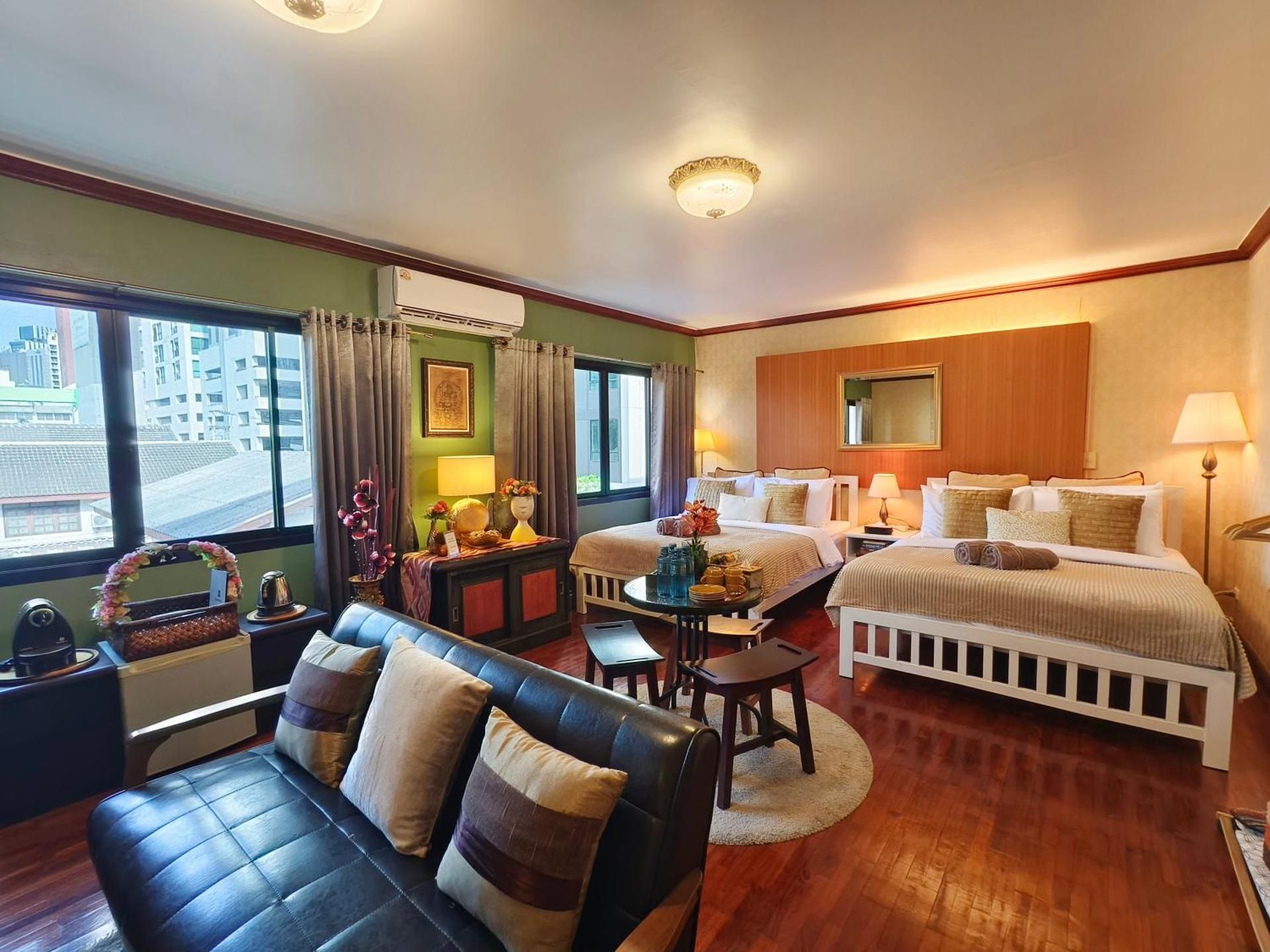 Deluxe Family Room