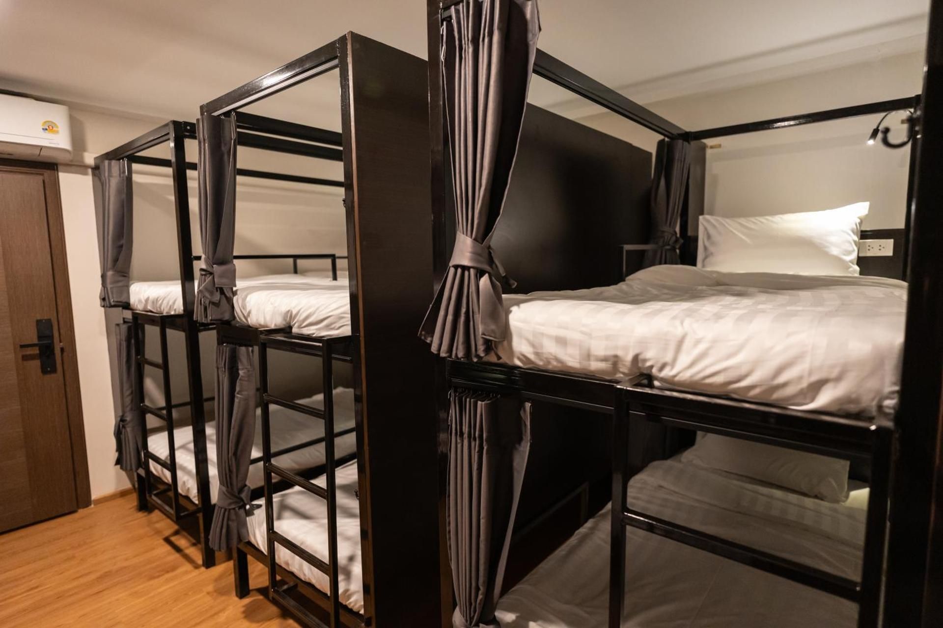 Bunk Bed in Mixed Dormitory Room