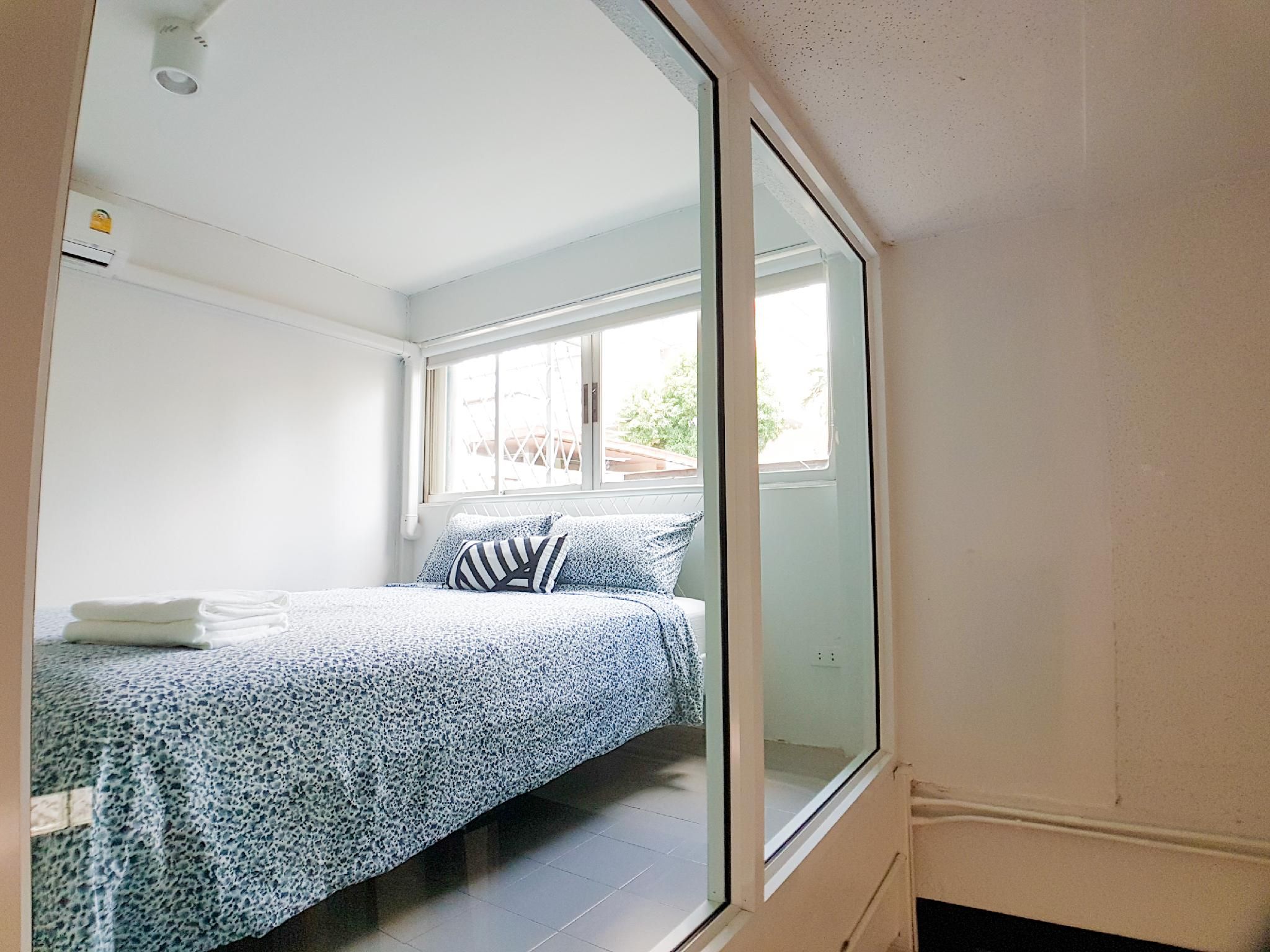 Sukhumvit Loft Haven with Kitchen + Bathroom (R1)