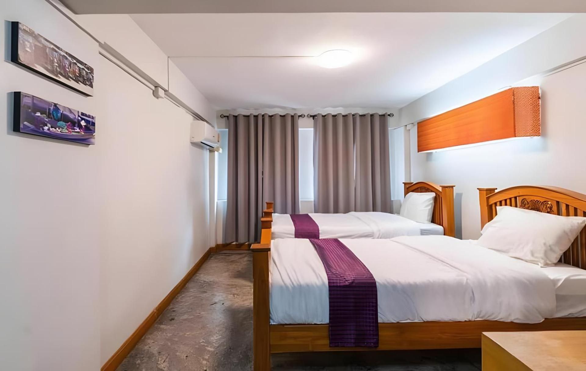 Standard Twin Room