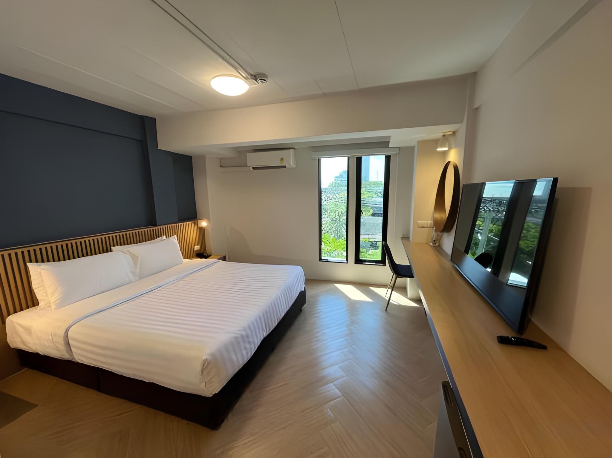 Superior - 1 King Bed