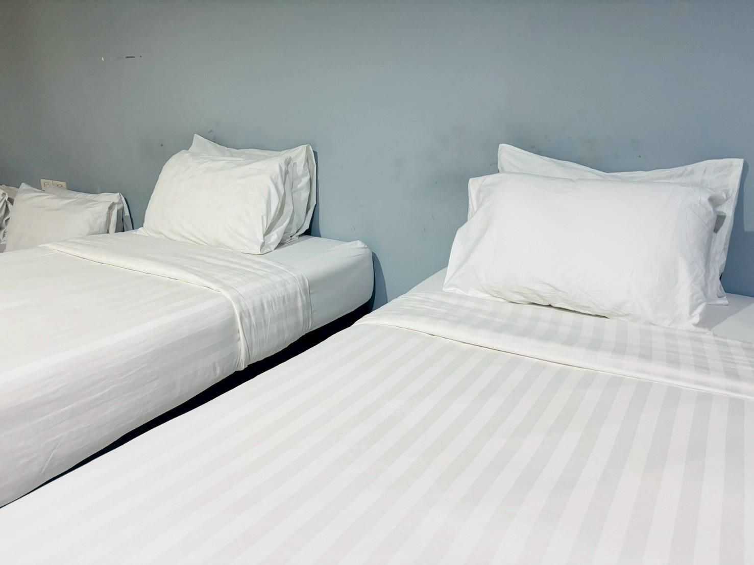 Twin Bedroom with Private Bathroom