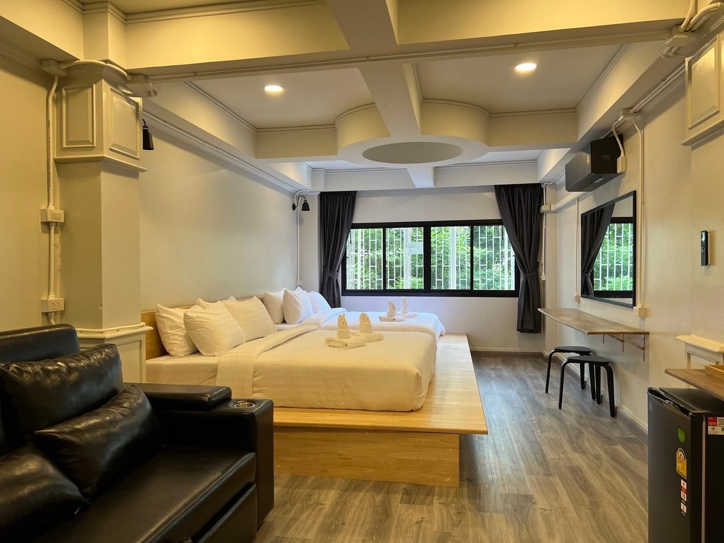 Deluxe Family Room