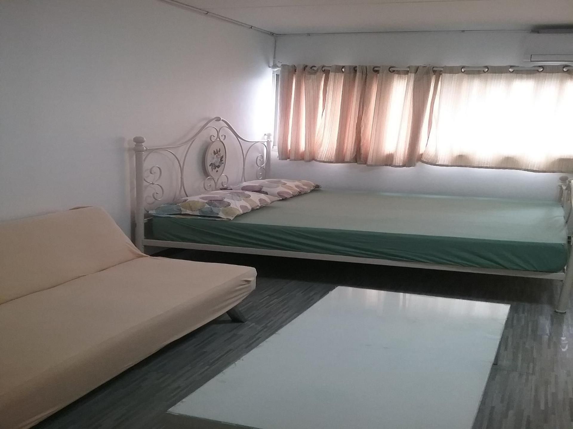 Studio - Entire house or apartment