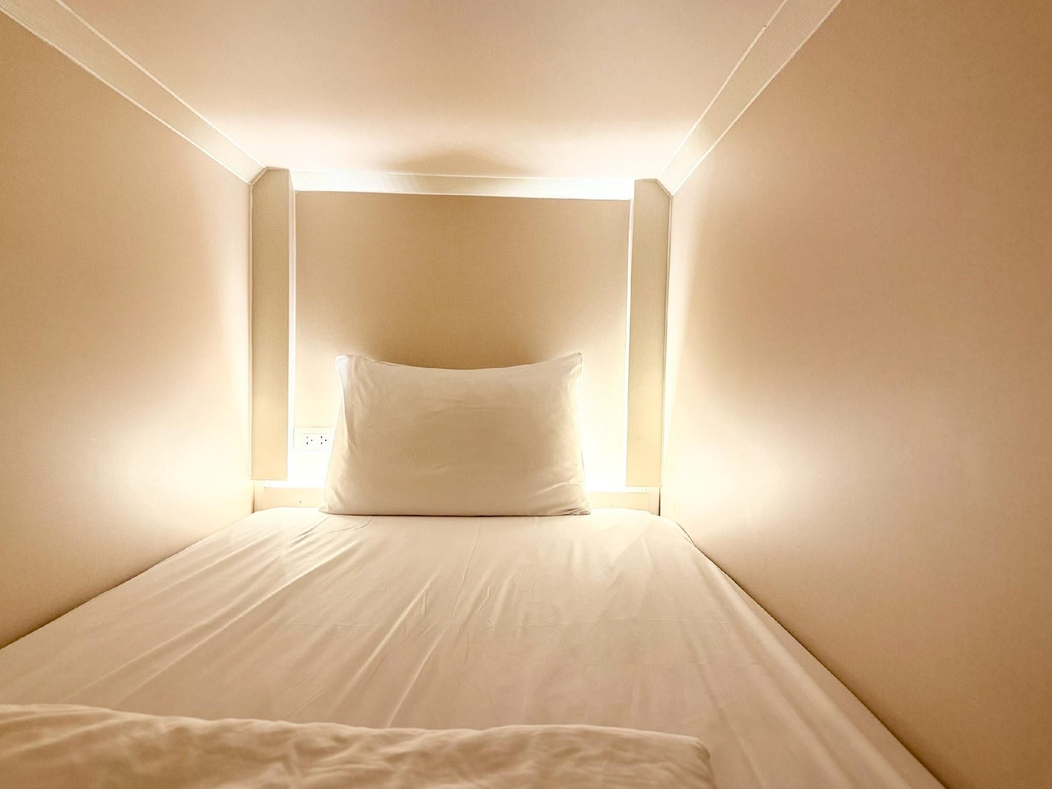 Bed in 4-Bed Male Dorm Shared Bathroom