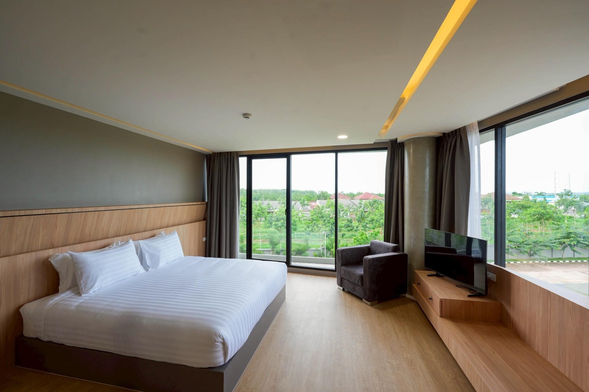 Deluxe King Room - Breakfast Included