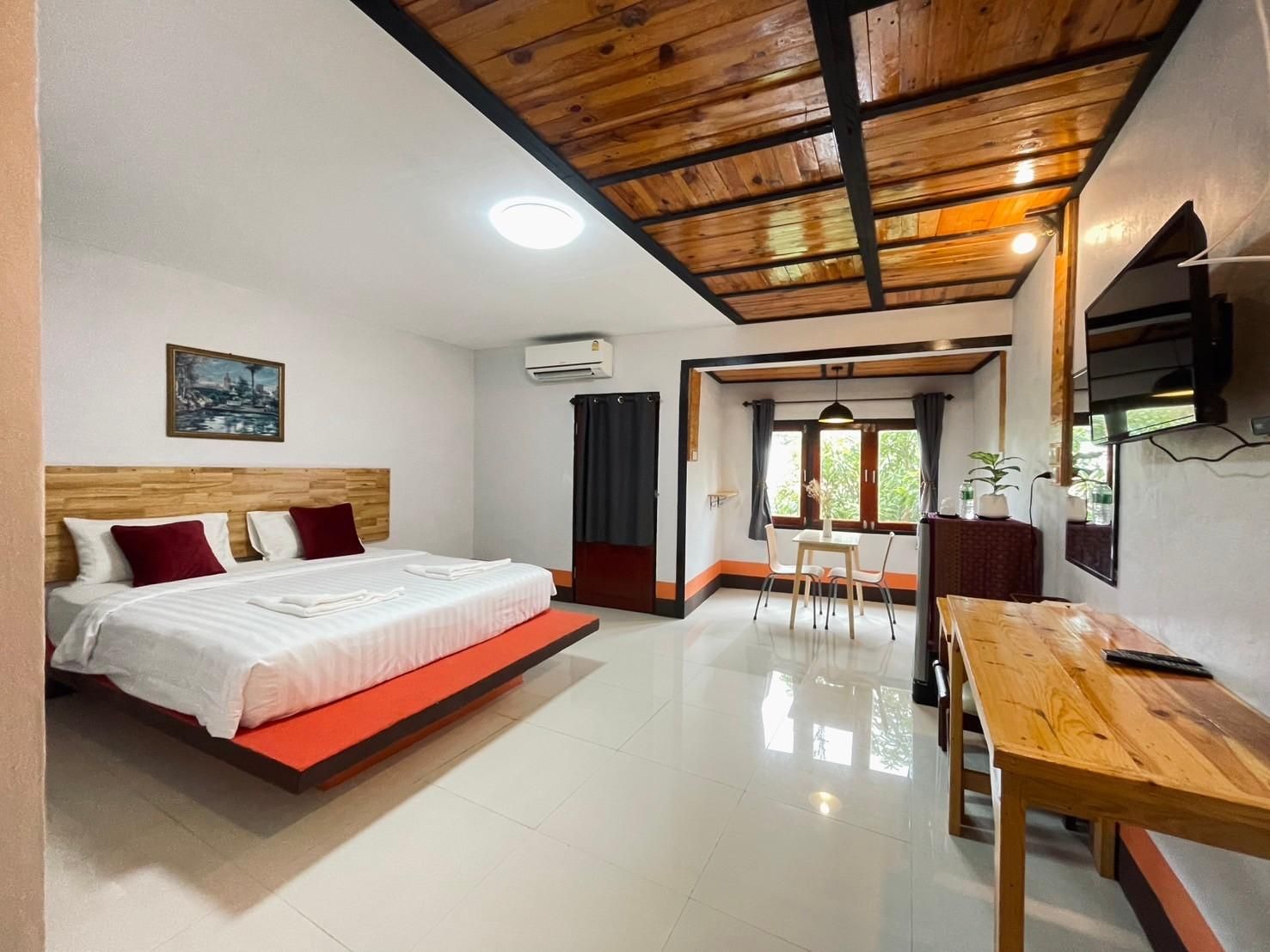 Superior - 1 King Bed