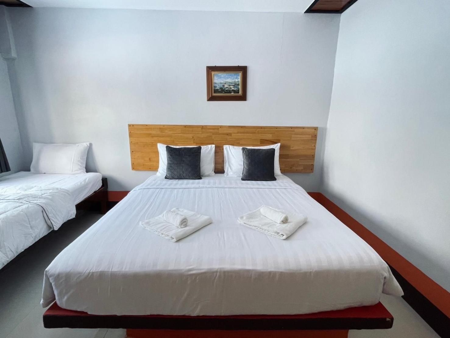 Basic Triple Room