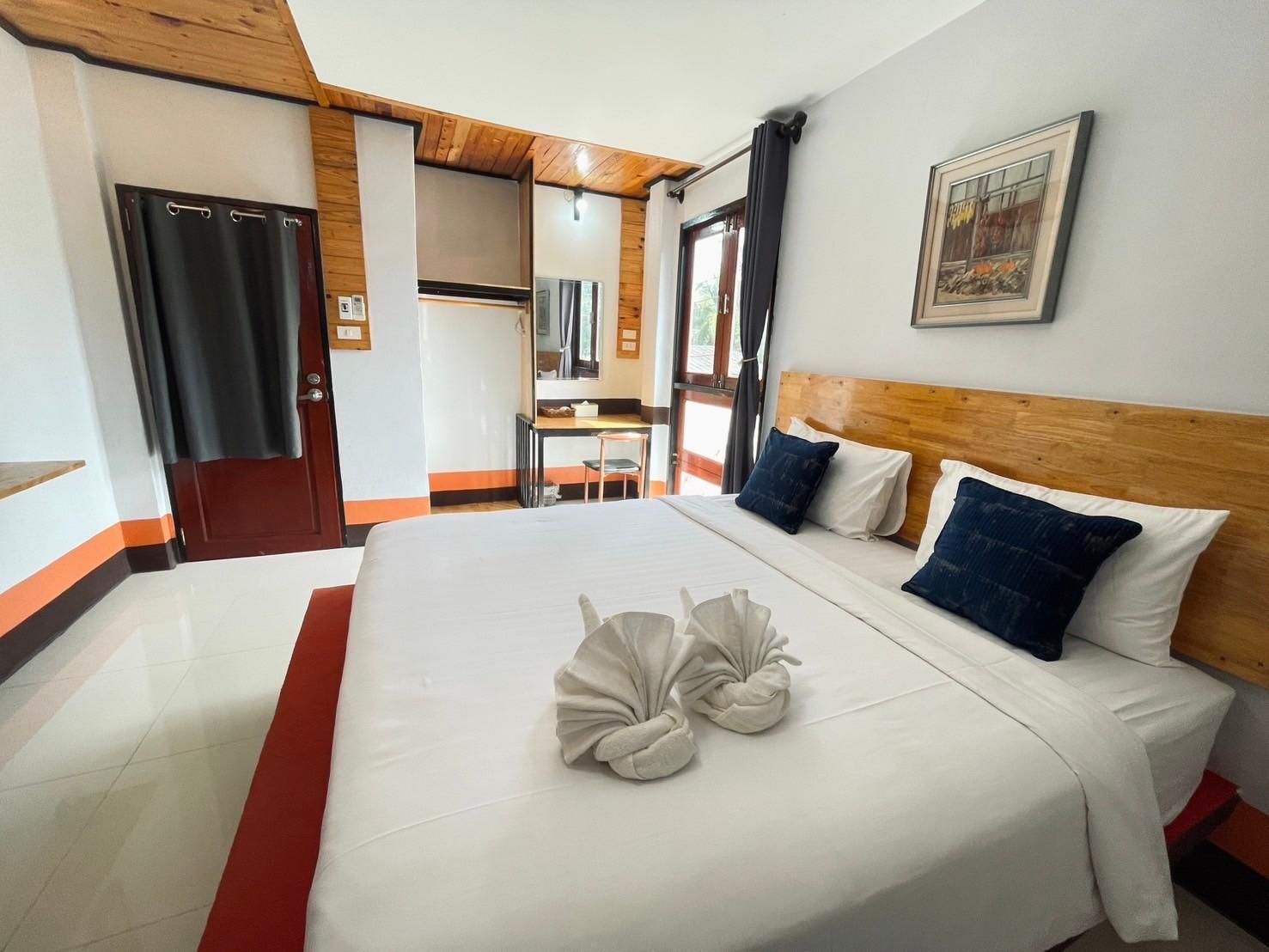 King Bedroom with Window