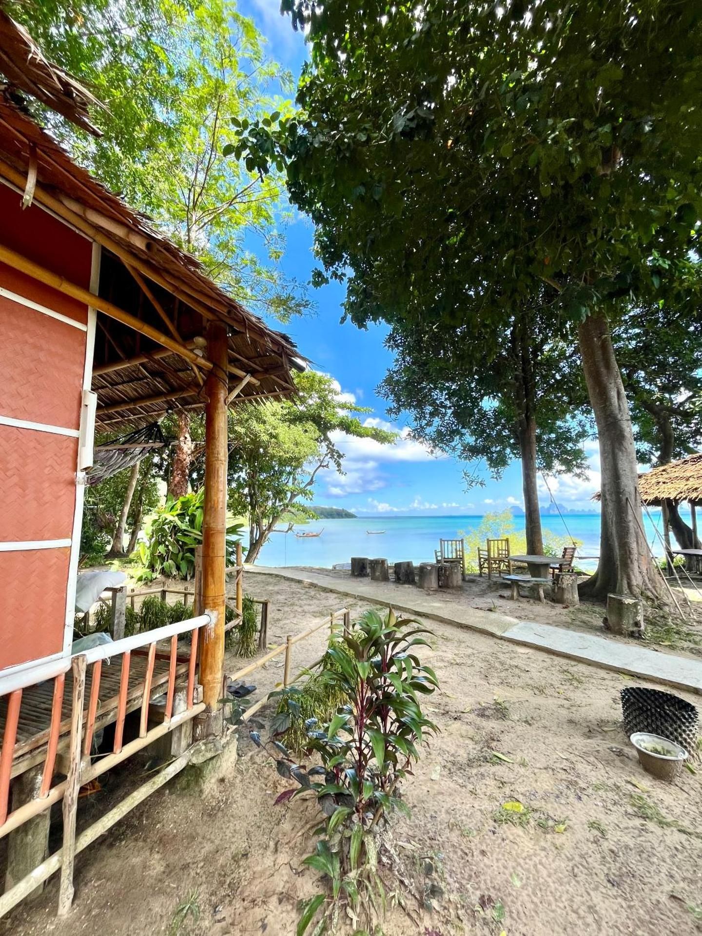 Bungalow with Sea View