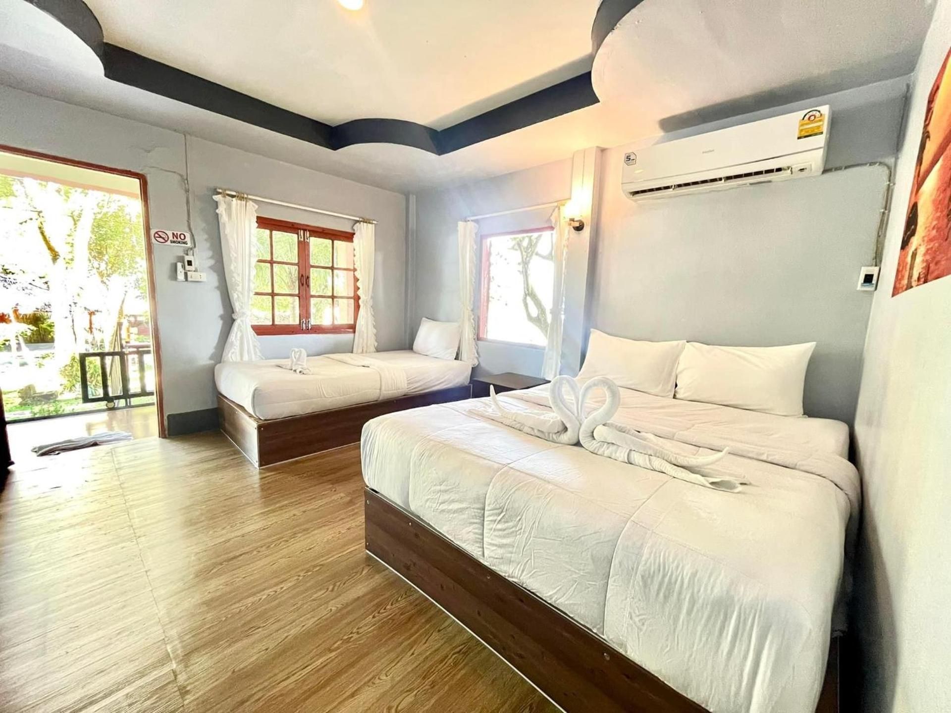Front View Room