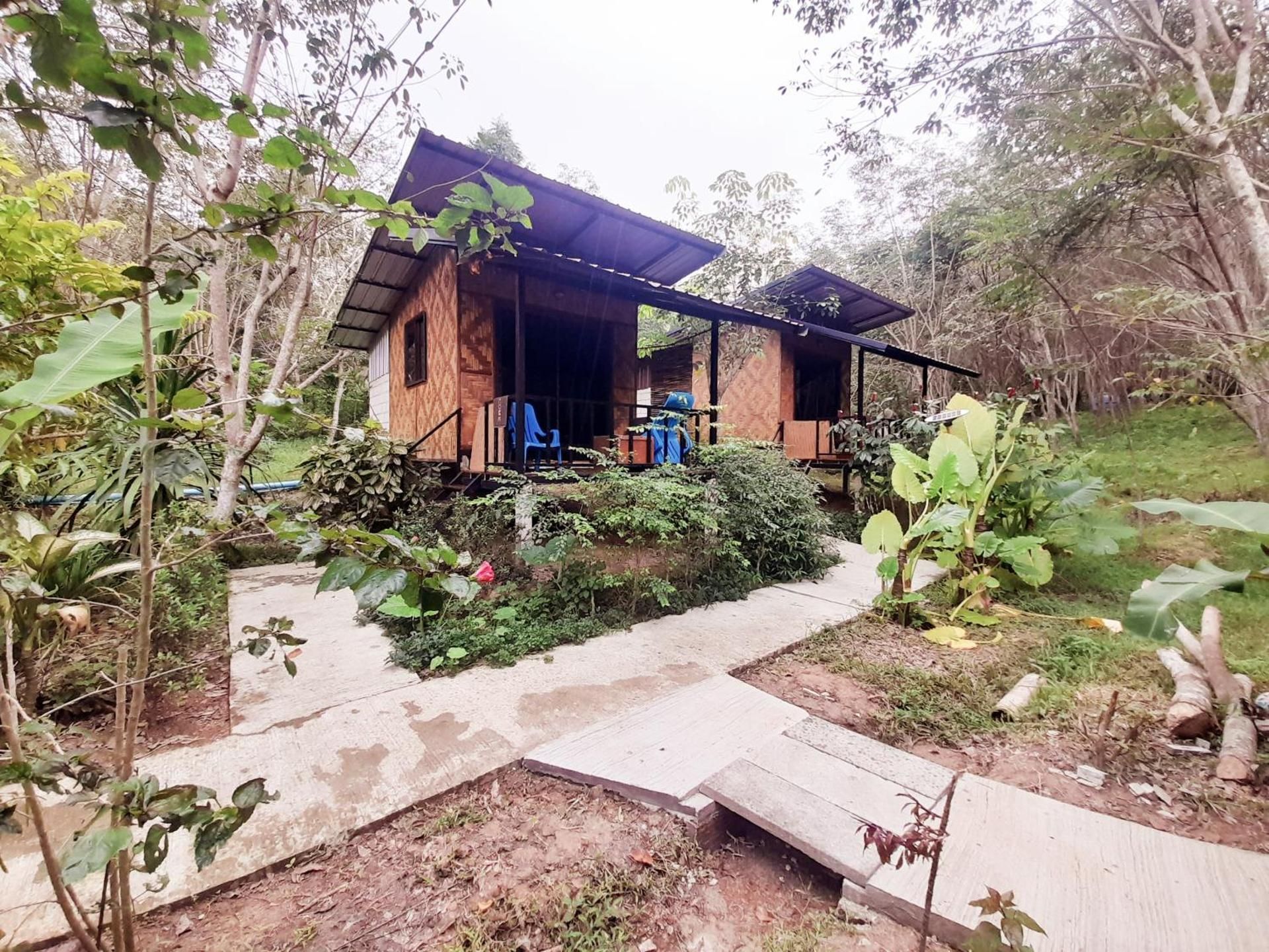 Bungalow with Garden View