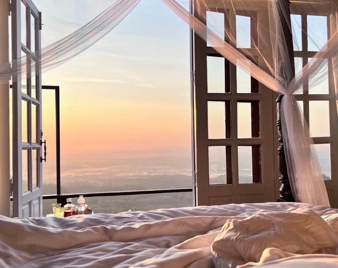 Suite with Hot Tub