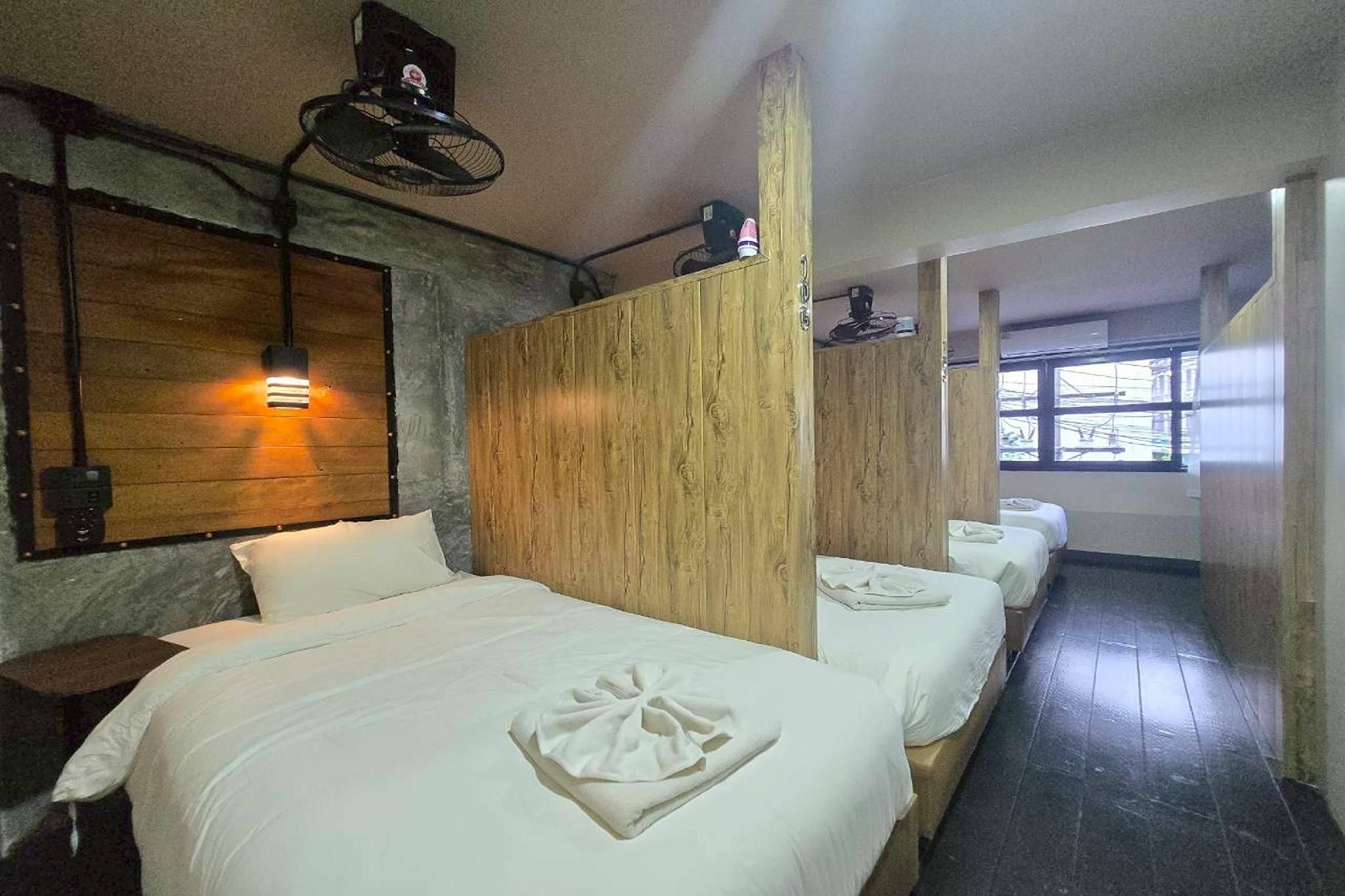 Mixed Dormitory Room