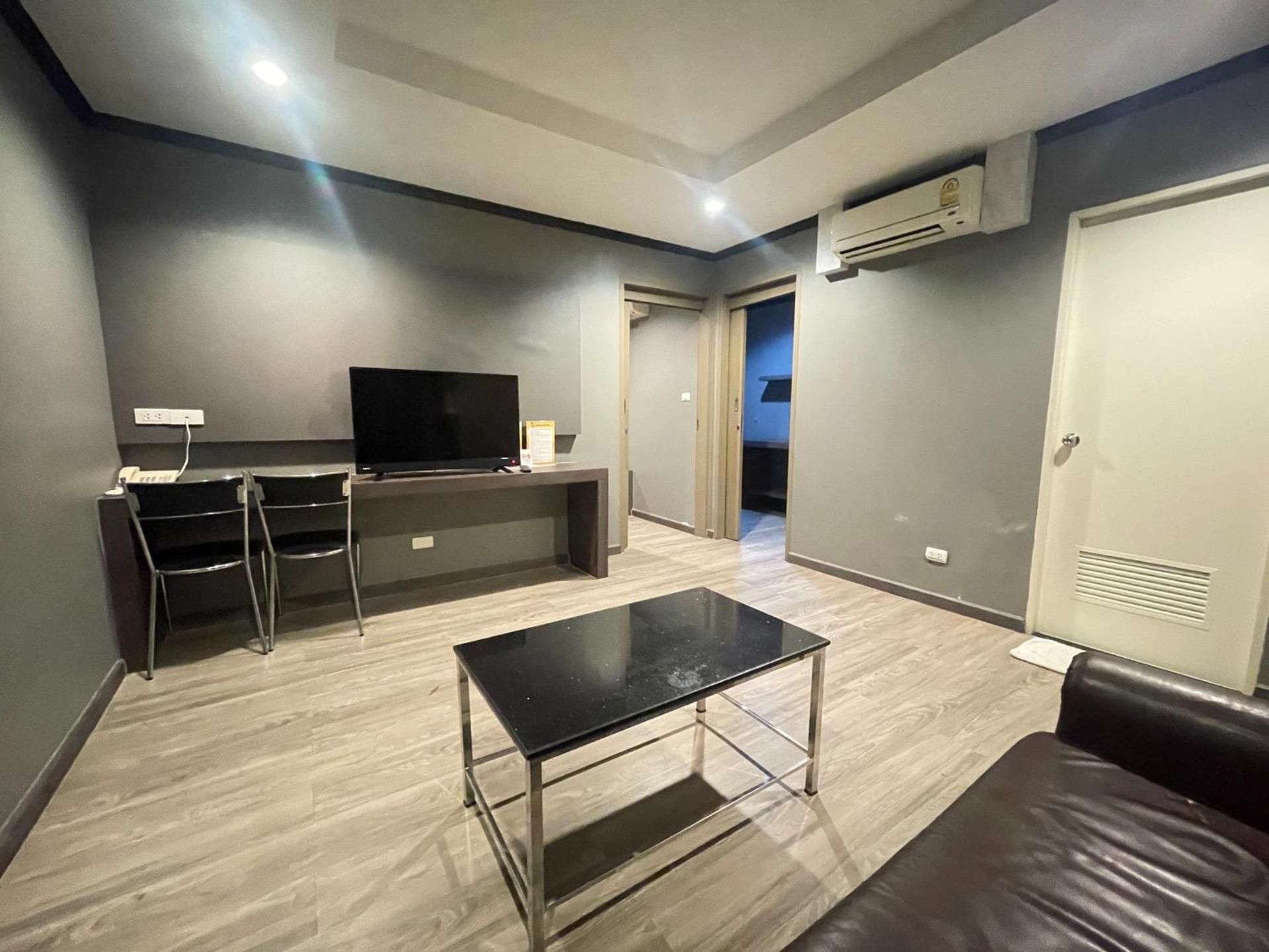 One Bedroom Suite