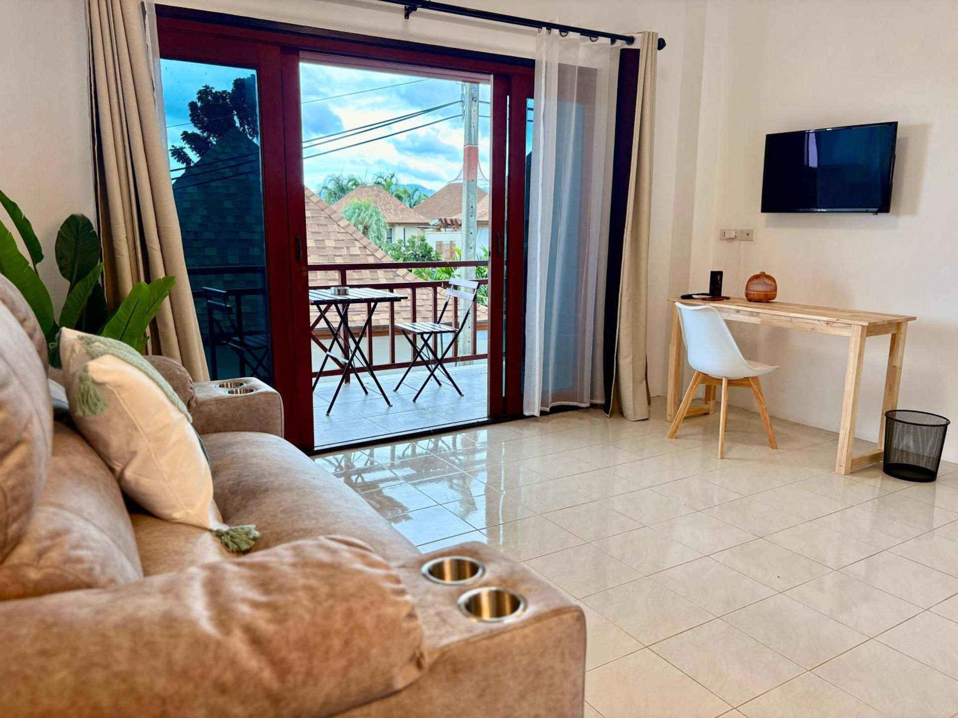 Lavoe Boutique Hotel Apartment with Balcony 3