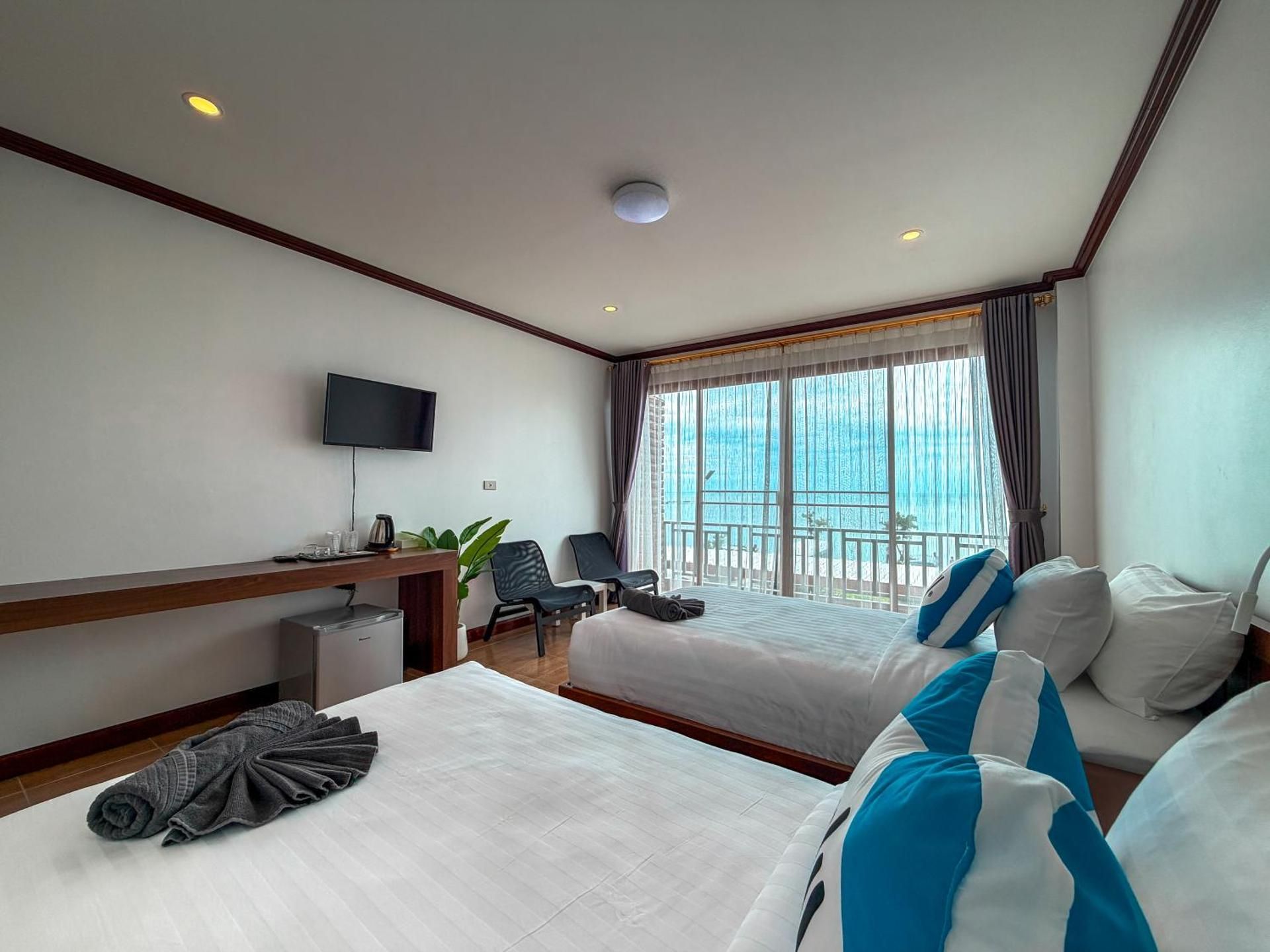 Twin Room with Sea View