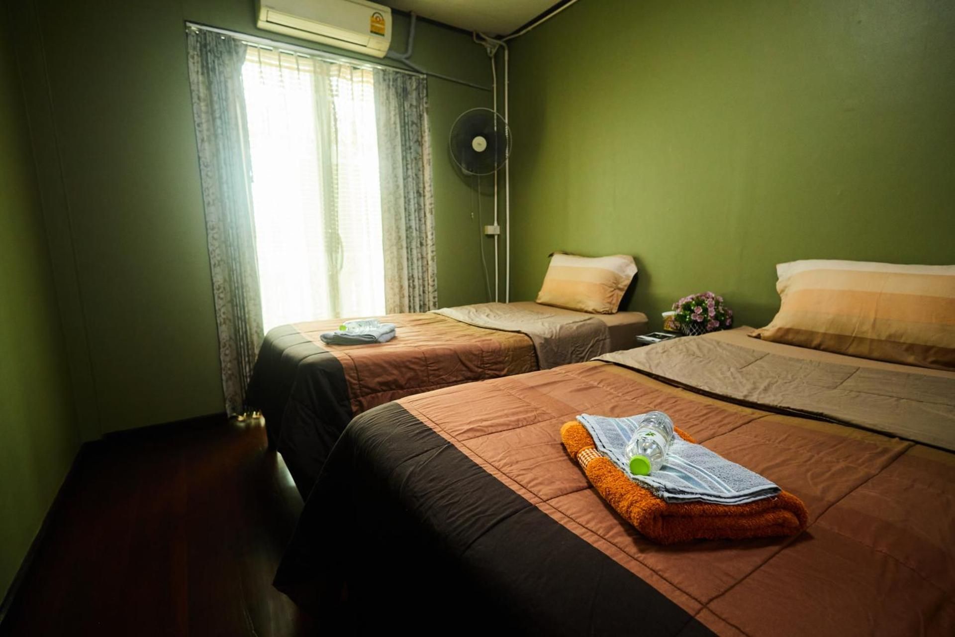 Twin Room with Private Bathroom