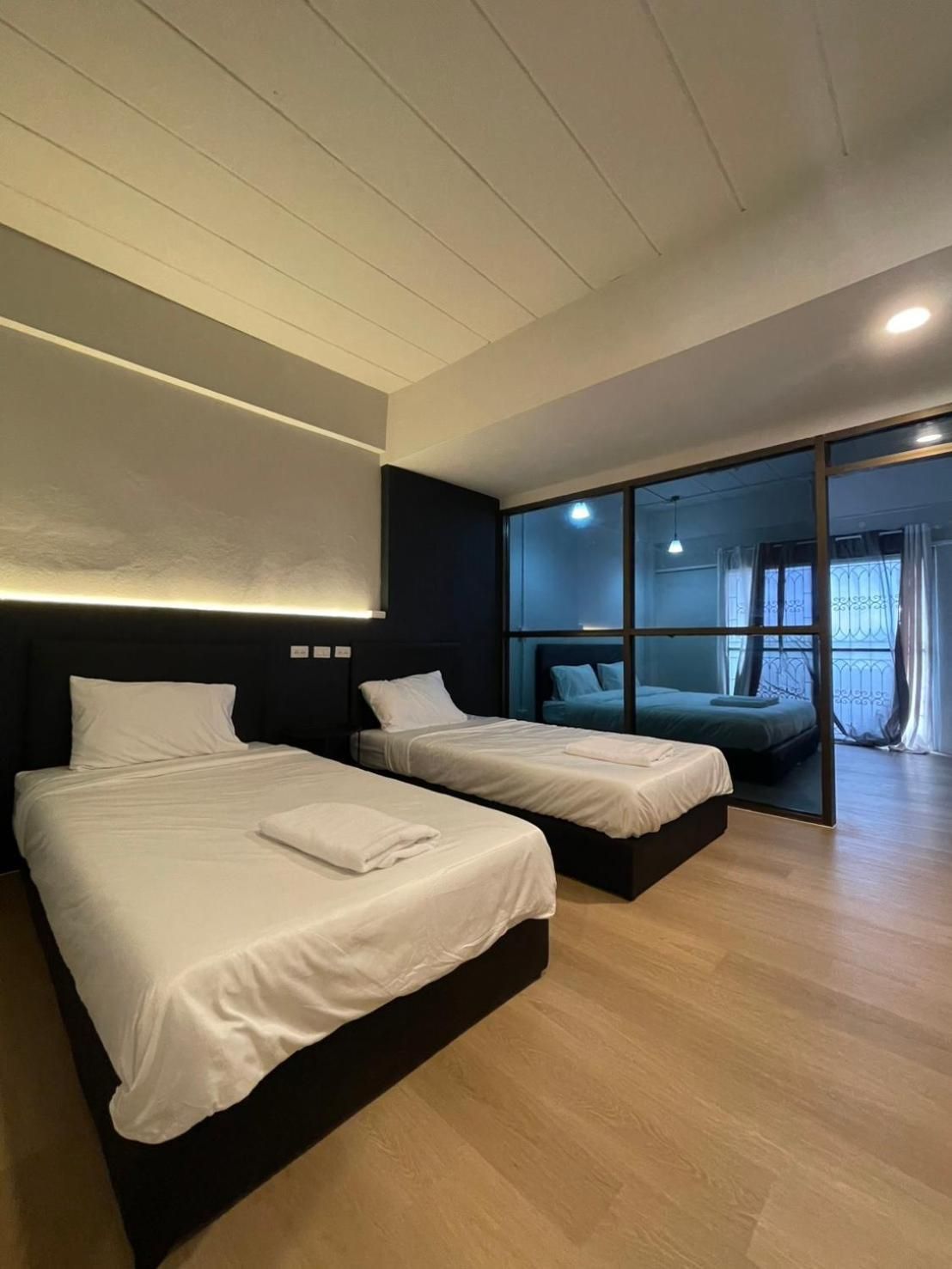 Quadruple Room with Private Bathroom