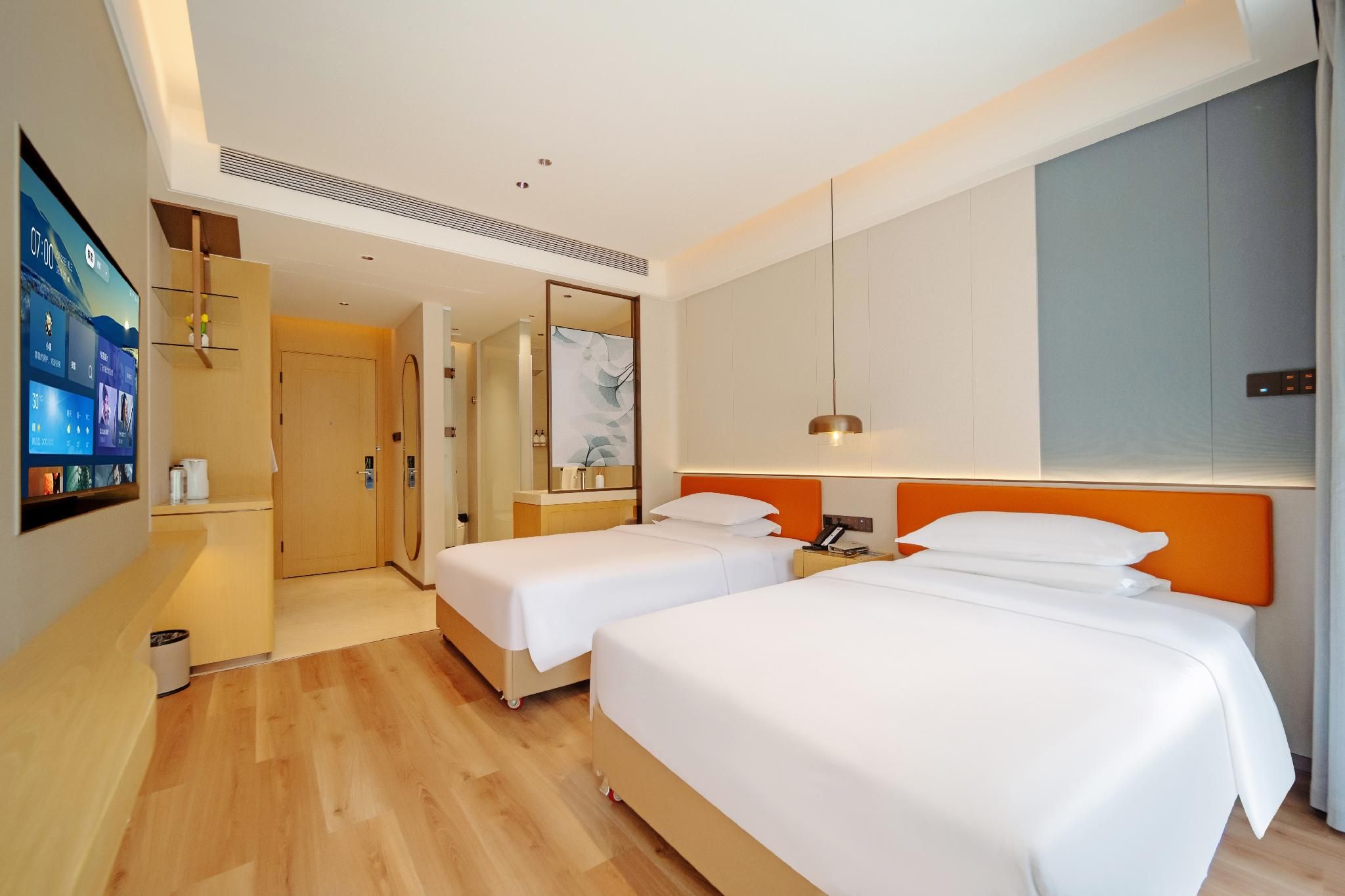 Deluxe Cityscape Twin Room