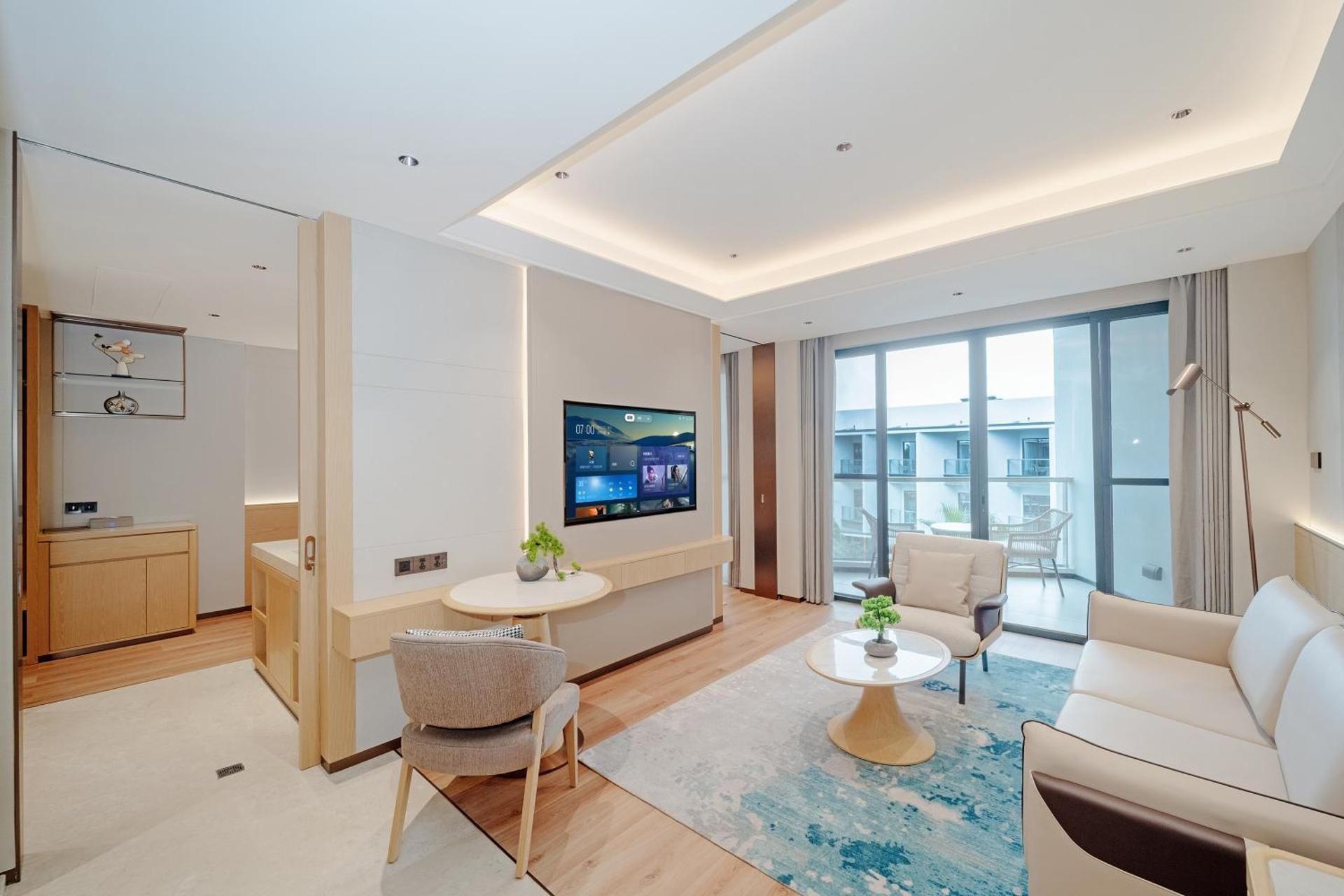 Suite with Pool View