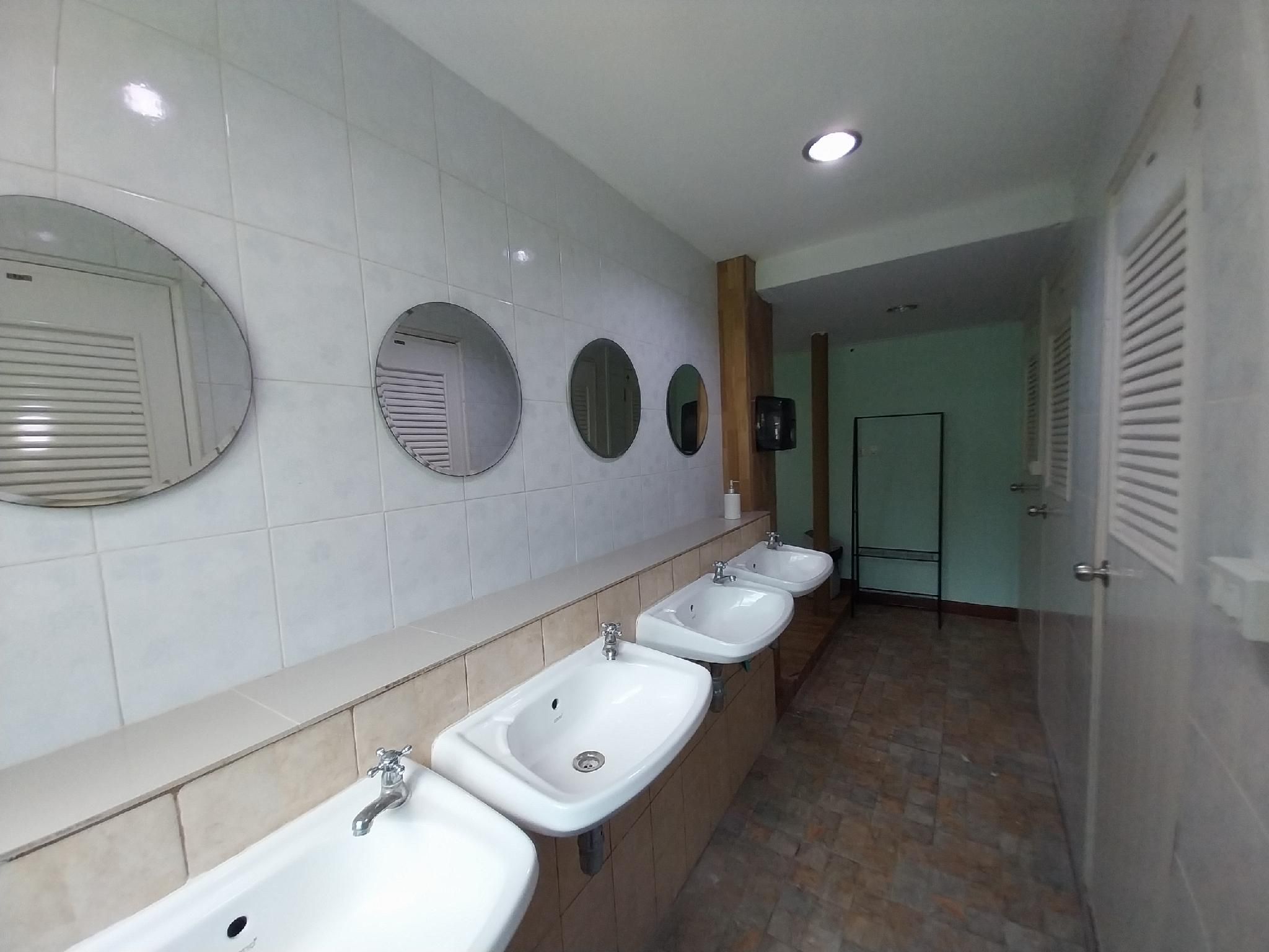 Bamboo River House Kaengkrachan  Family Room for 14 People 3