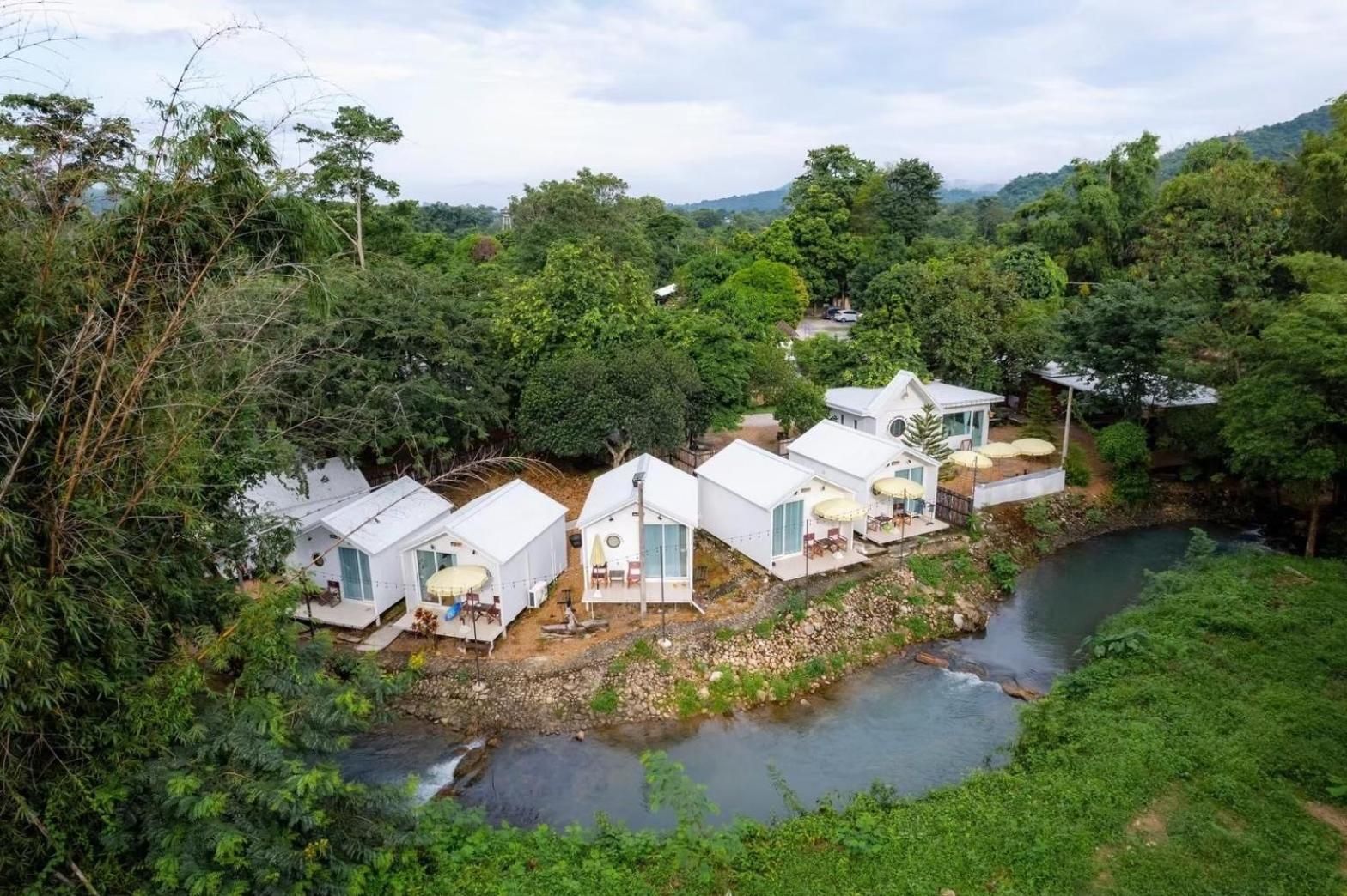 Cha-om camping ชะอม แคมป์ปิ้ง