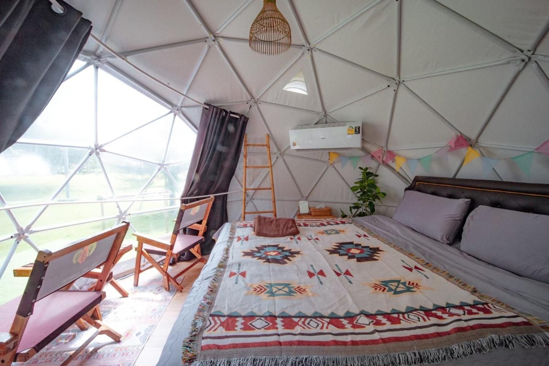 Cha-om camping ชะอม แคมป์ปิ้ง