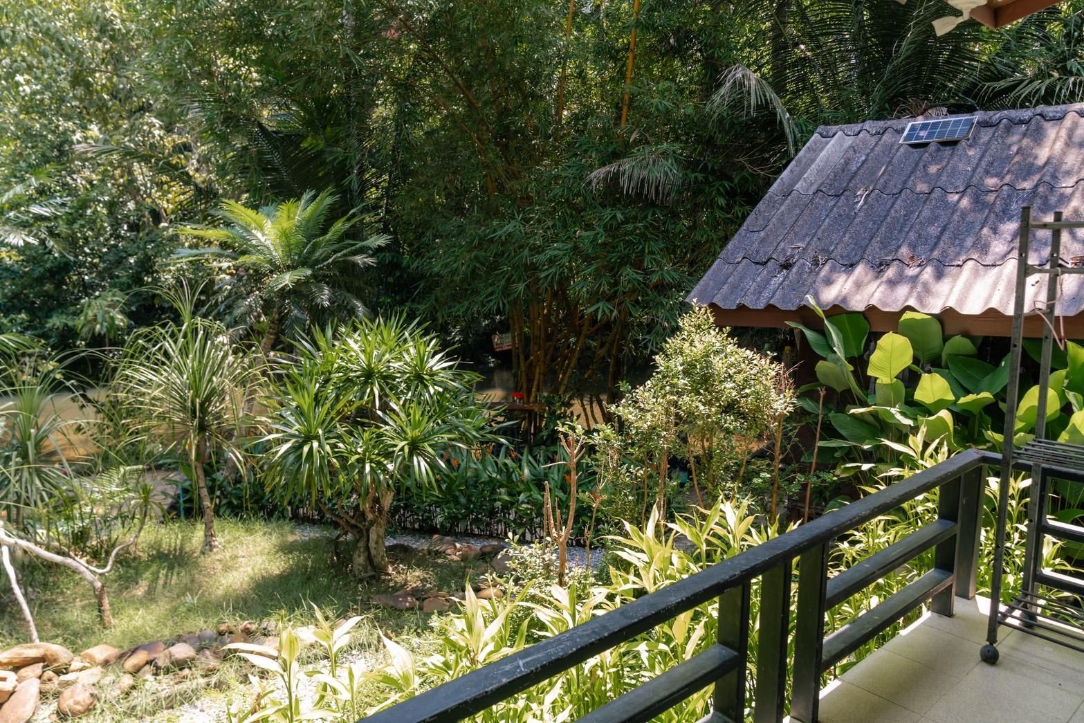 Standard - 1 Double Bed with River View