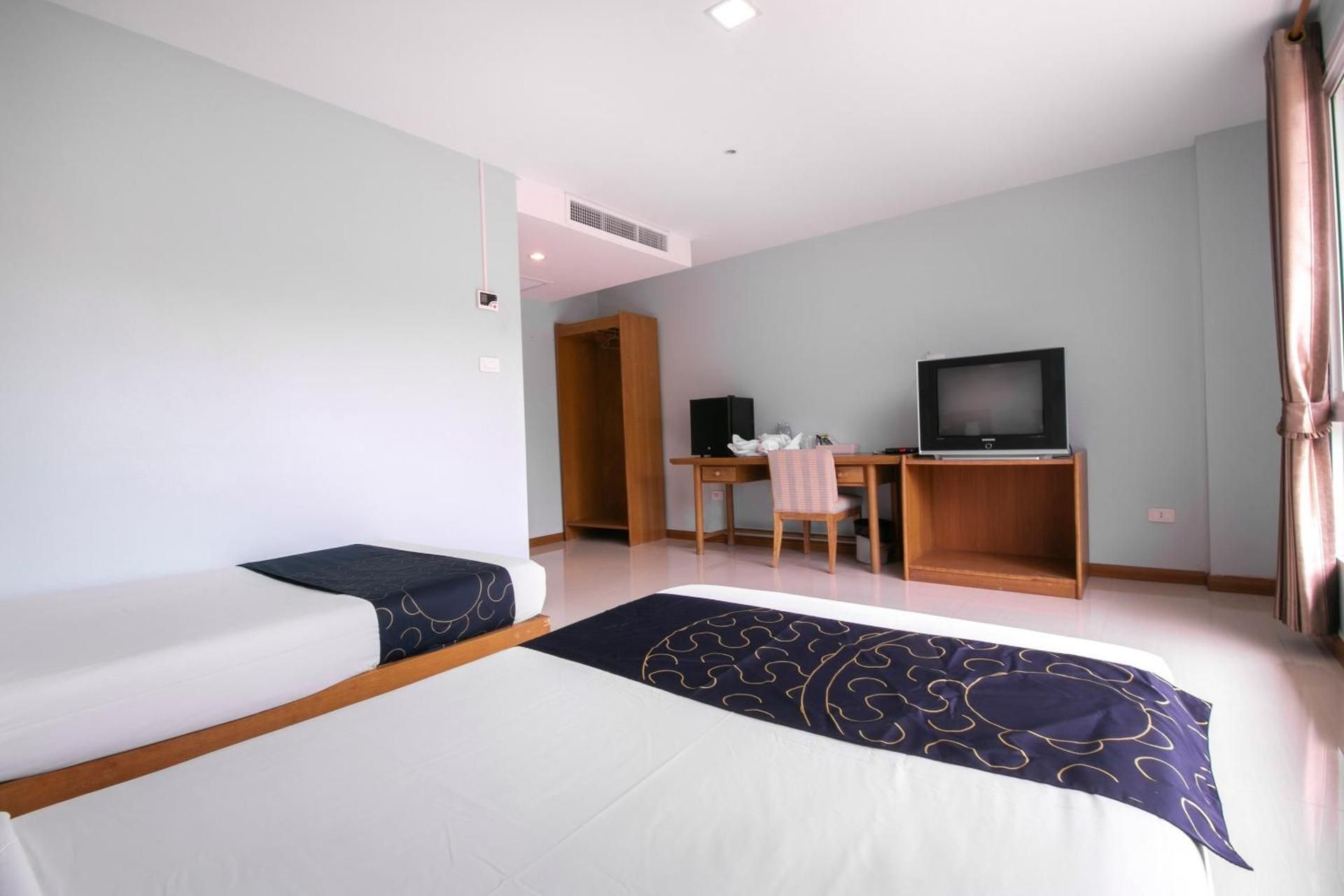 Standard Twin - 2 Single Beds