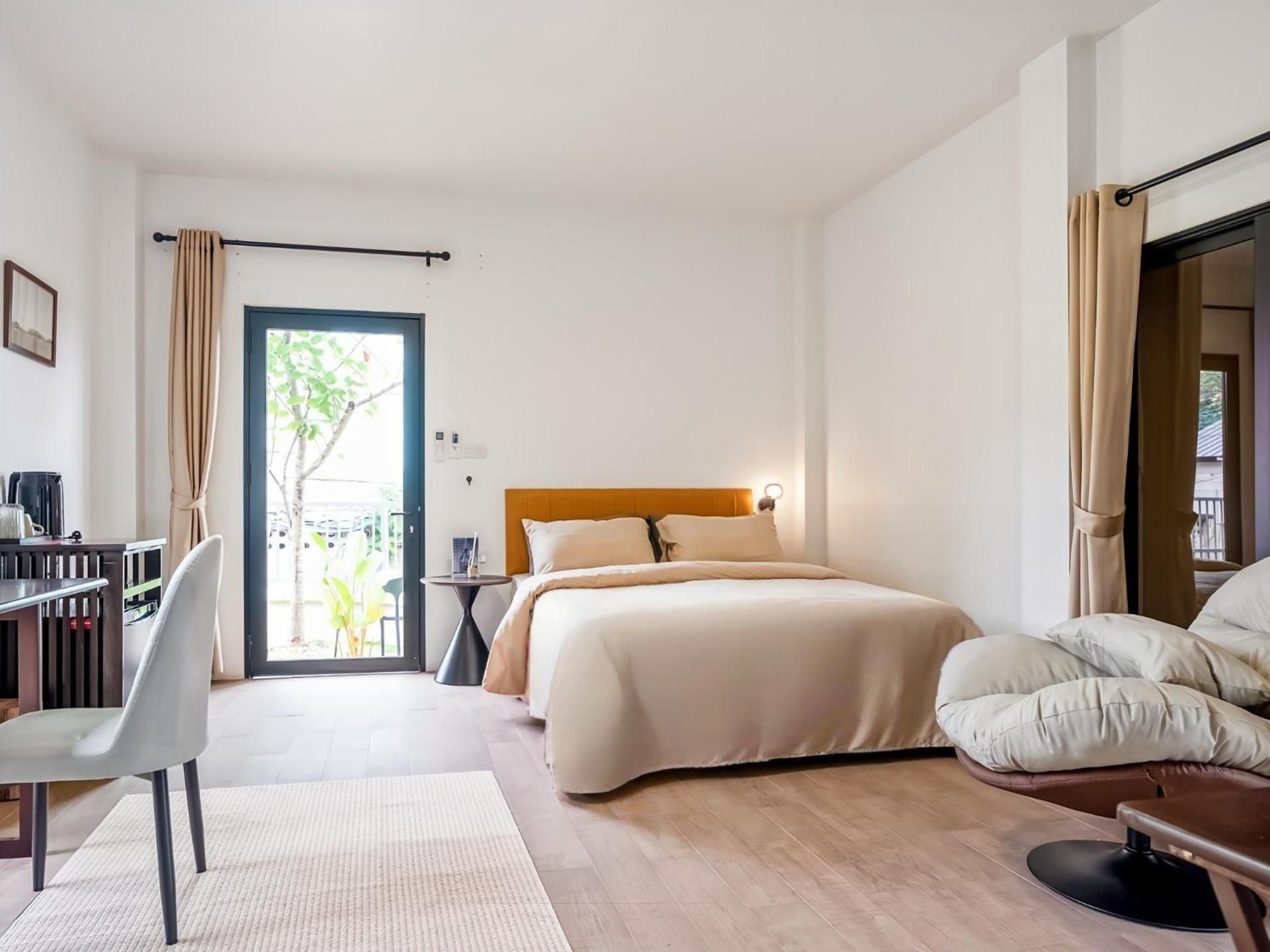 Suite with Garden View