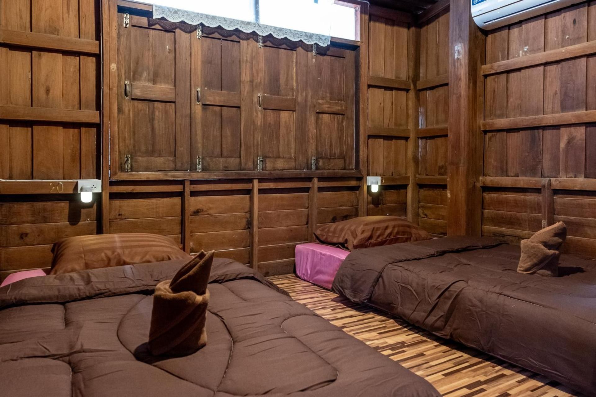 Twin Room with Shared Bathroom