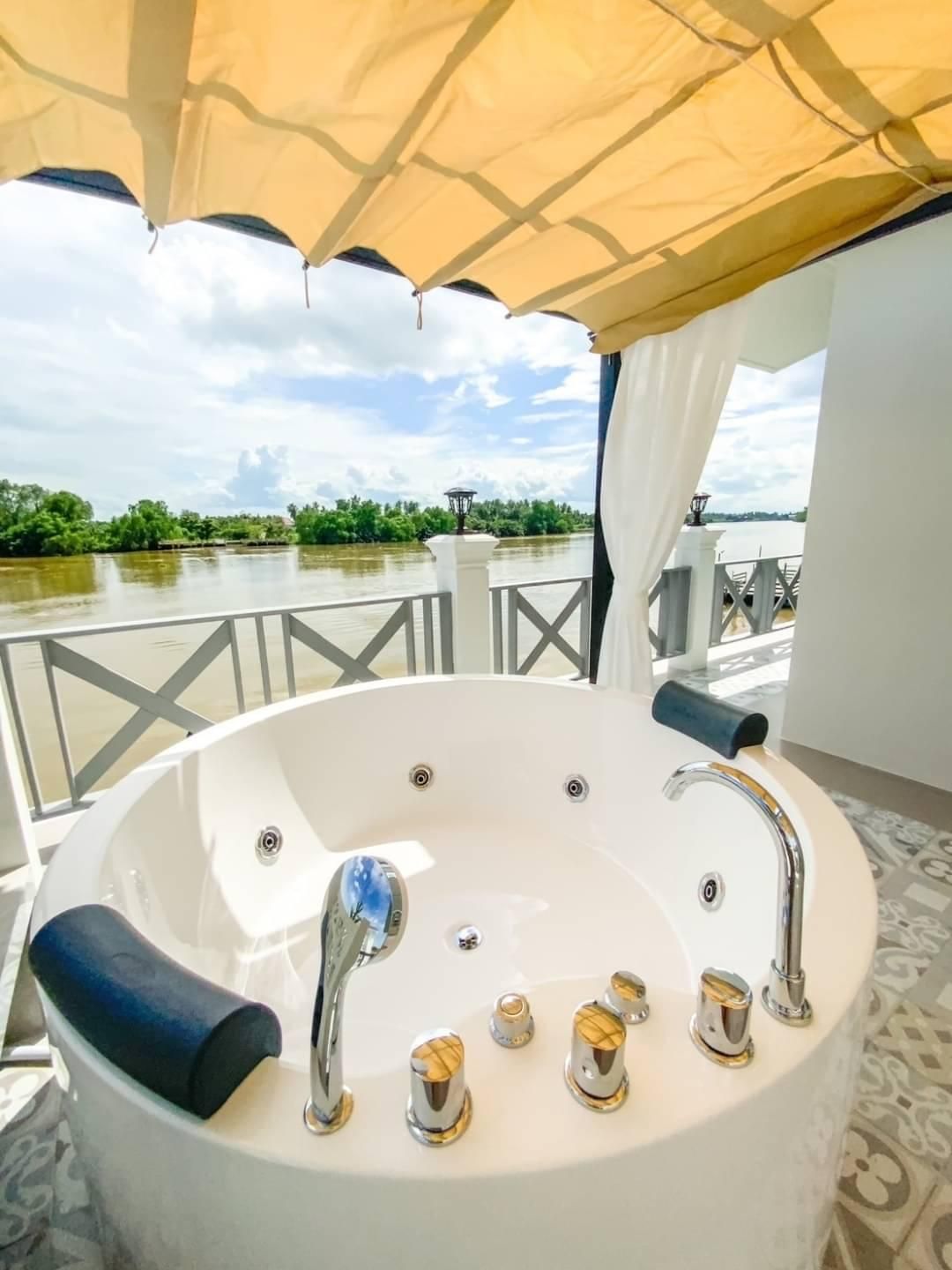 Prima Amphawa Panorama Room 3