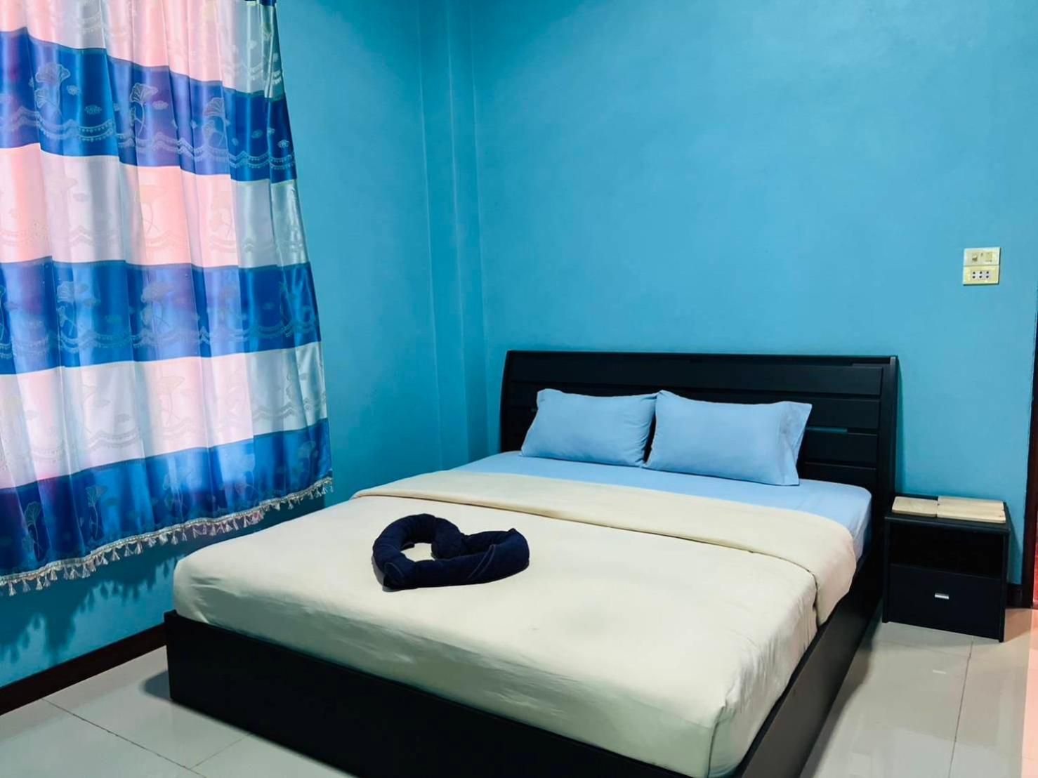 1 Room Suite King Non-Smoking