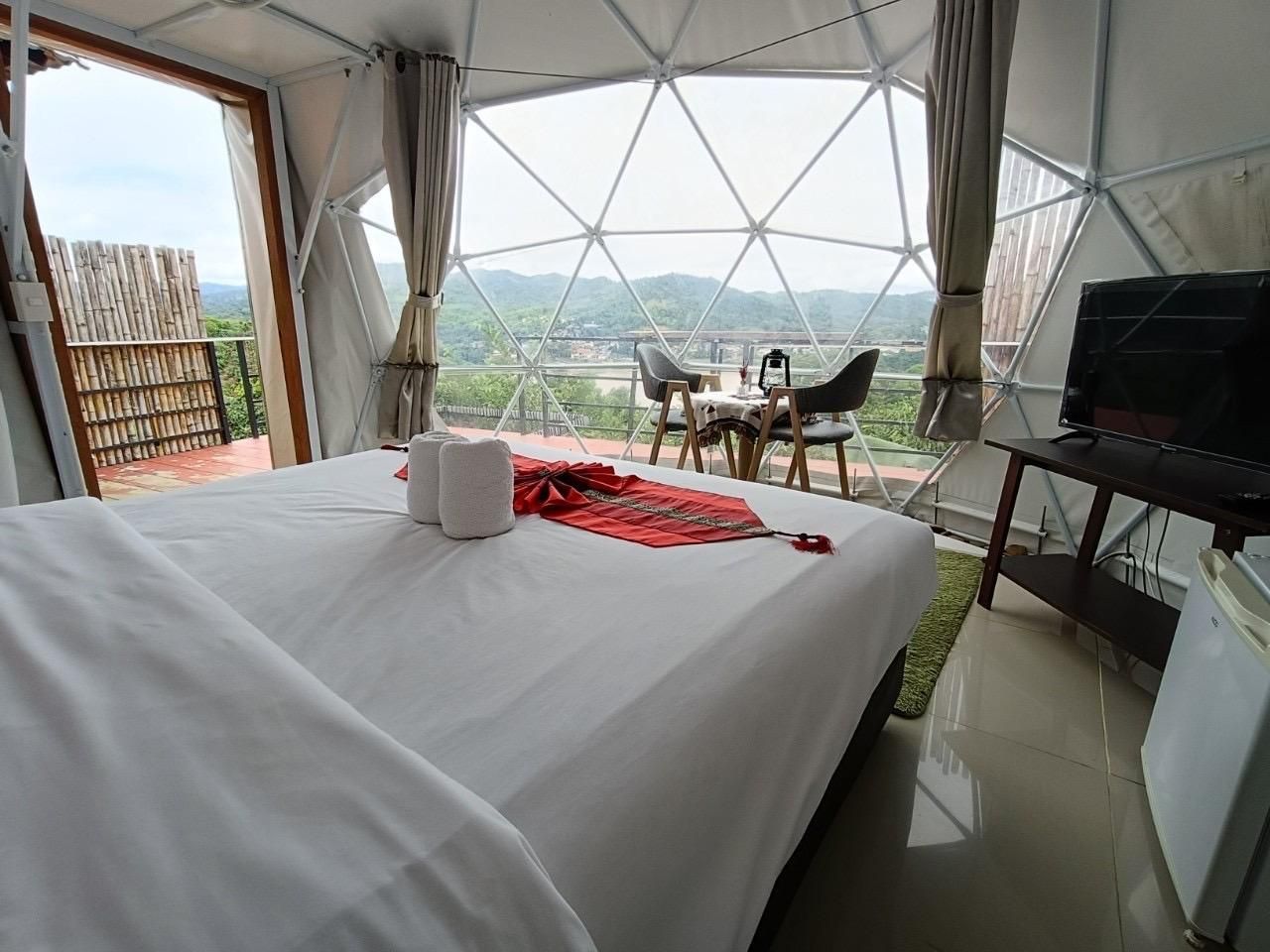 Chiang Khong Hill Resort Dome Tent