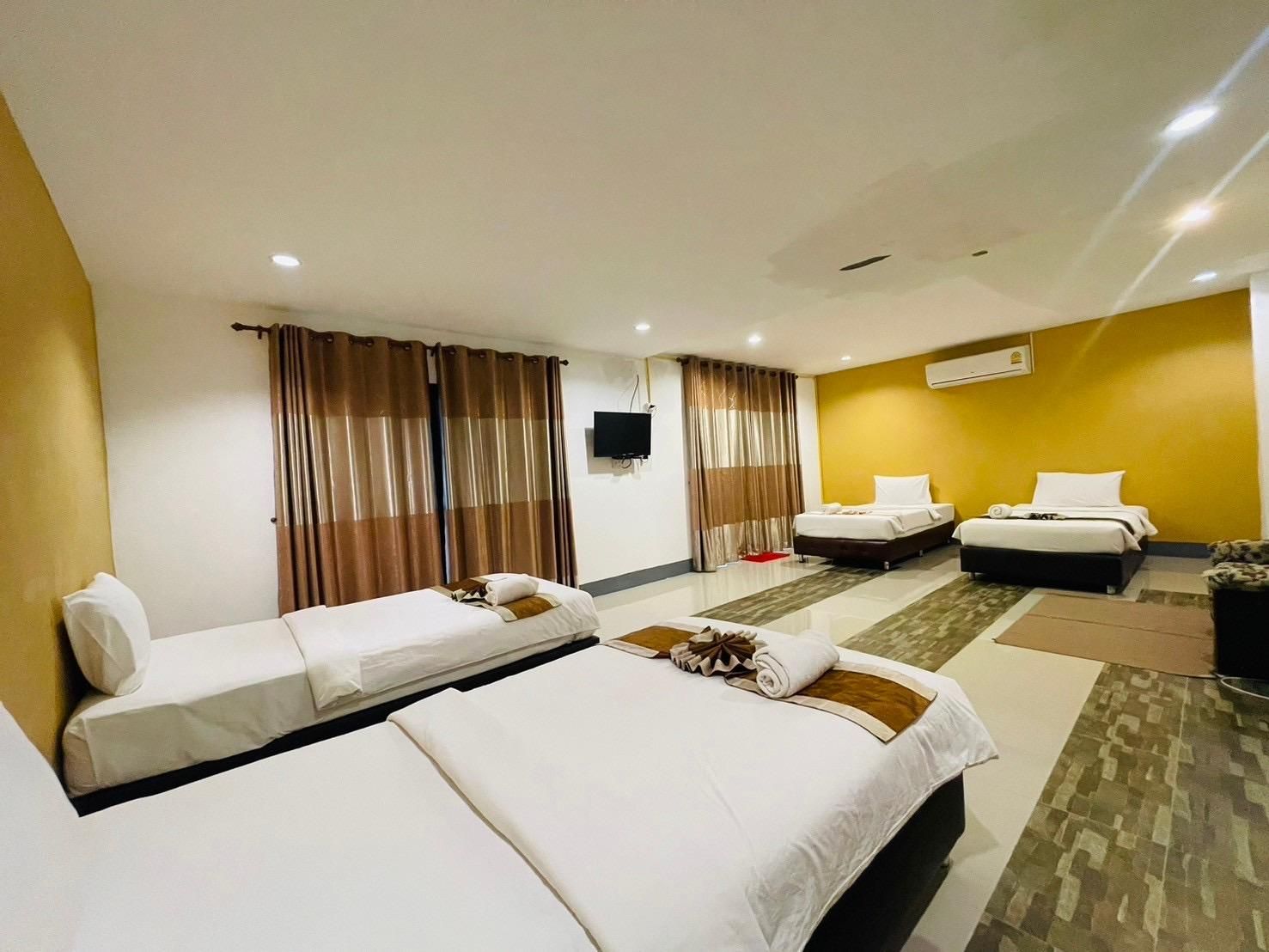 Chiang Khong Hill Resort Family Room (4 Adults)