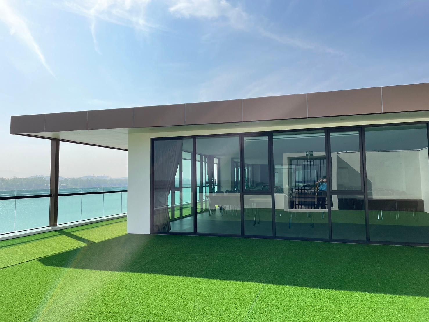 Deluxe Riverview King