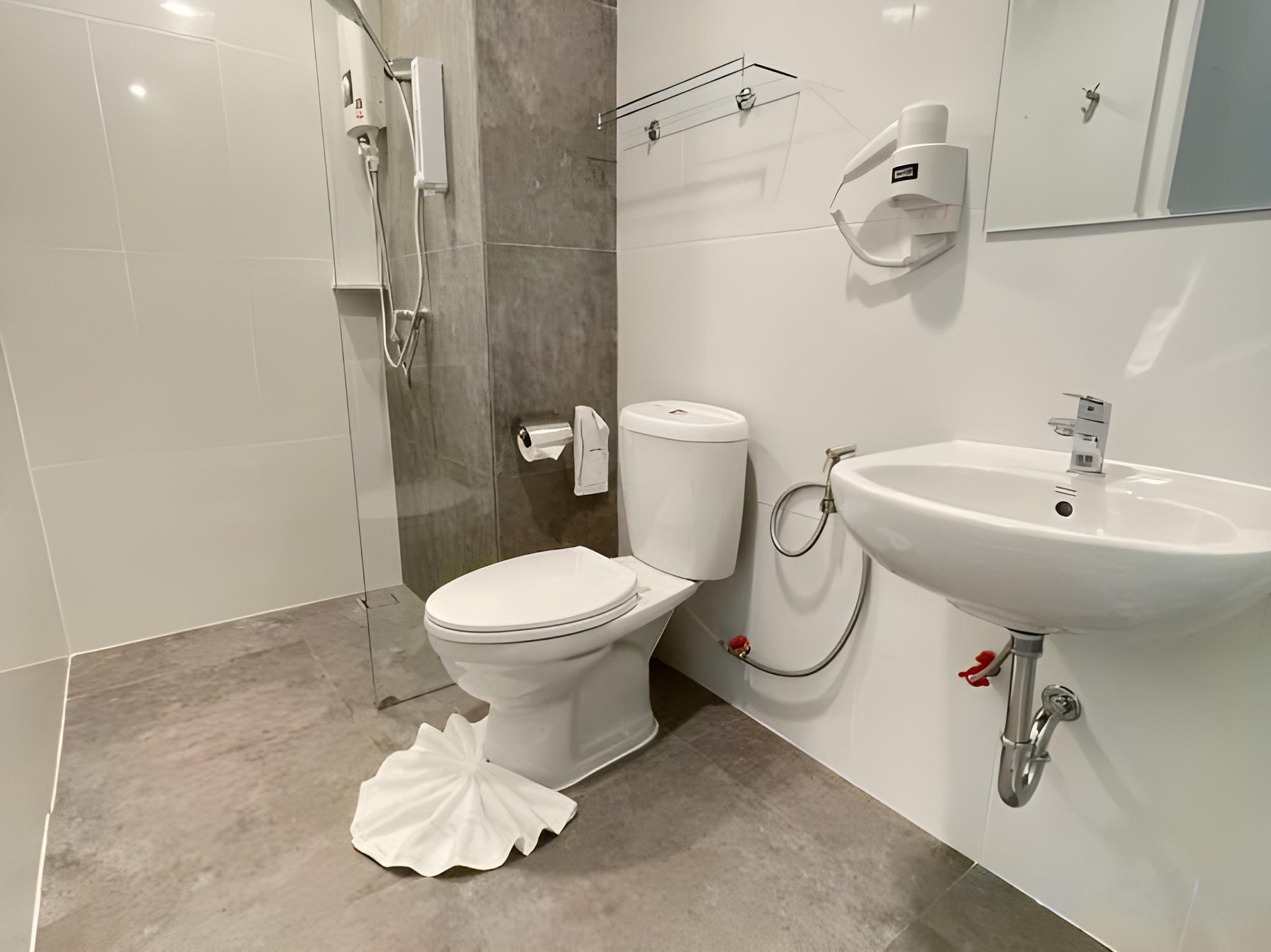 One Budget Hotel Chiangrai Chiangsaen Mountain View Double Room with Terrace 3