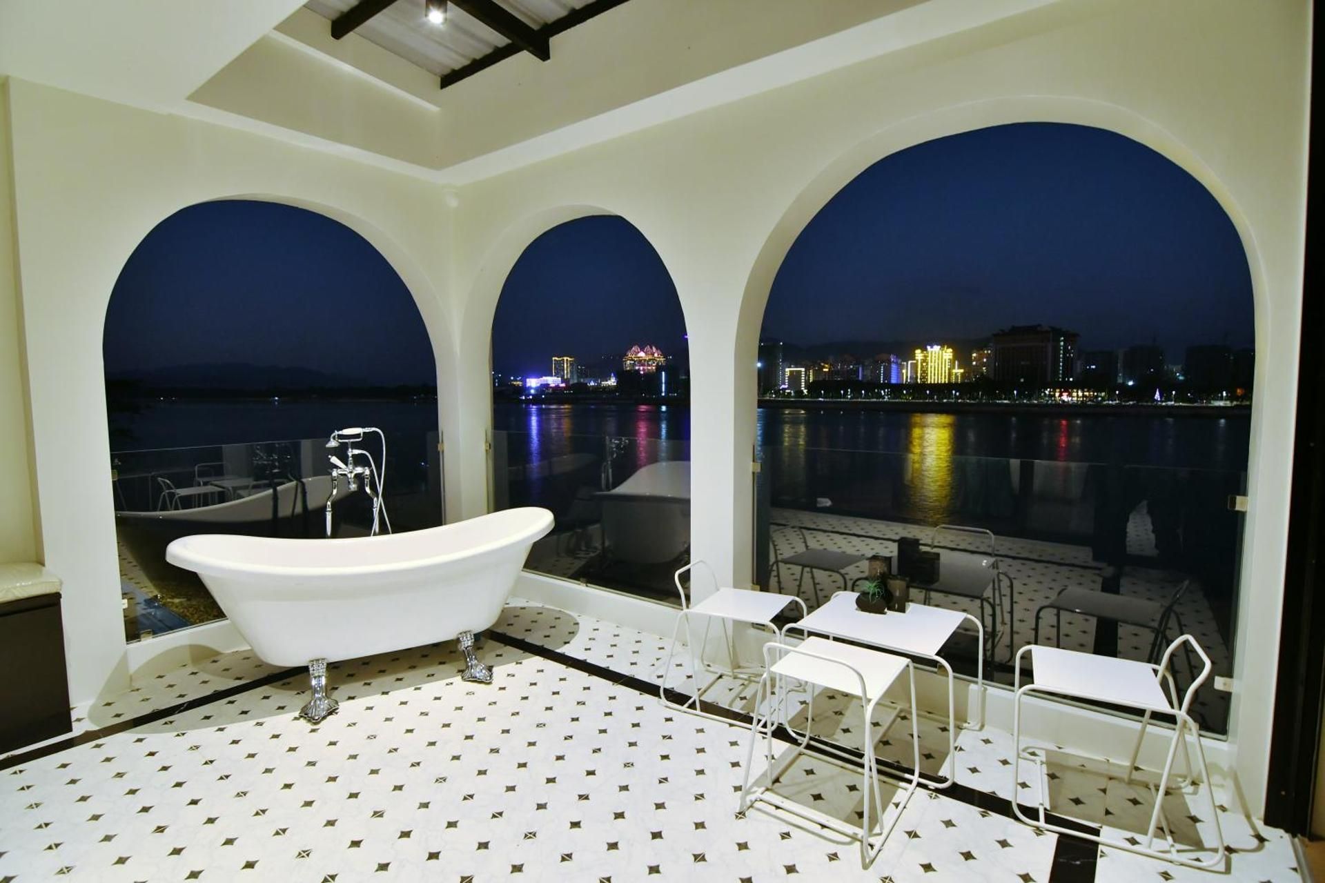 Triple Room with Balcony