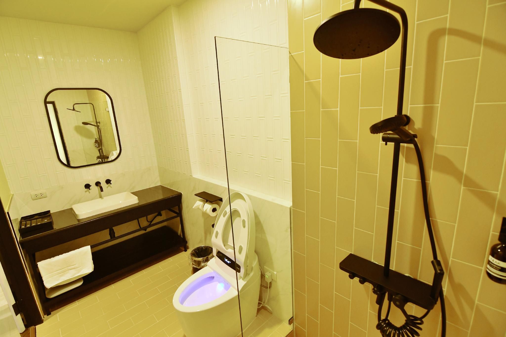 Le Quar Cafe Bistro Bed & Breakfast Topaz Jacuzzi 3