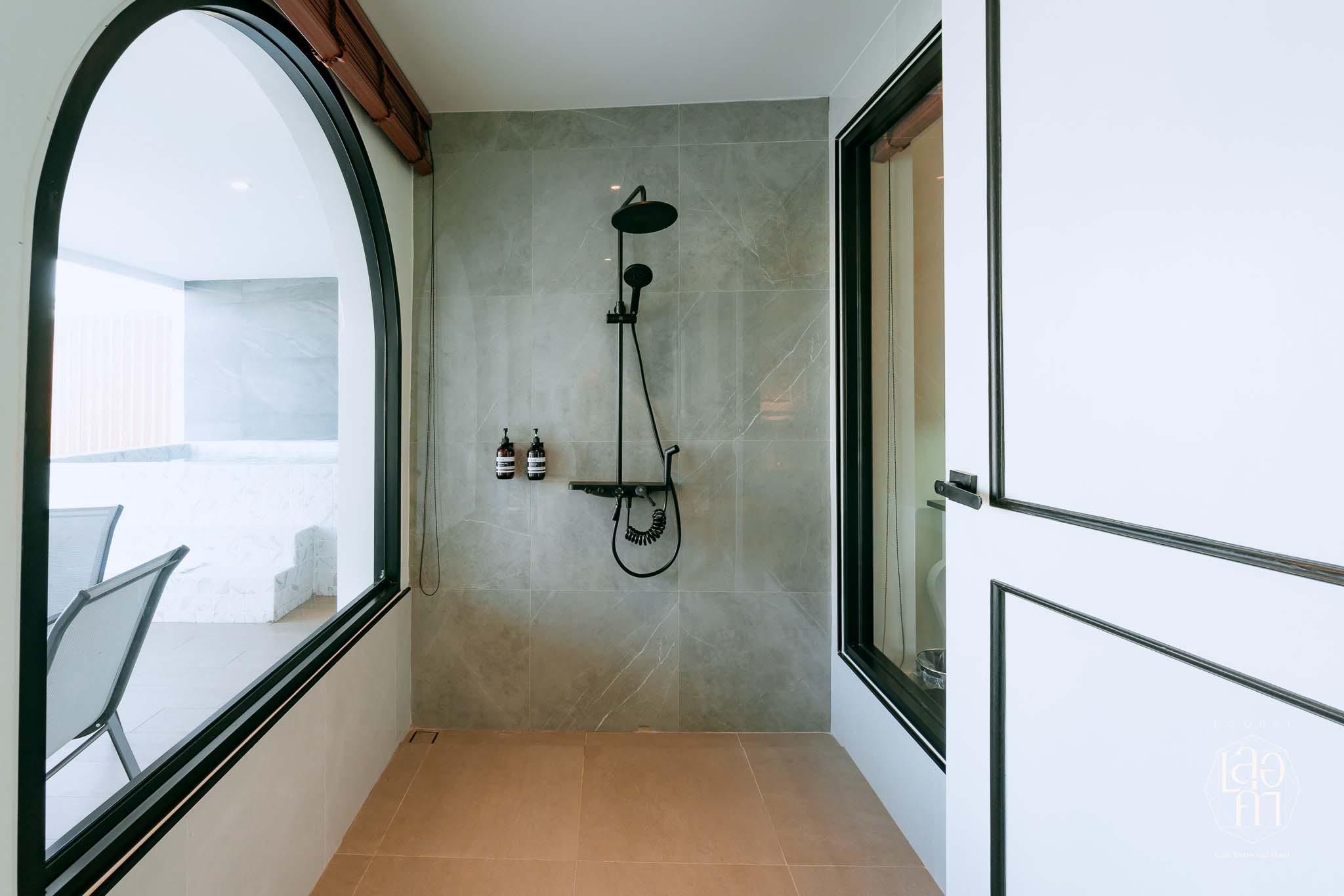 Diamond Superior Suite