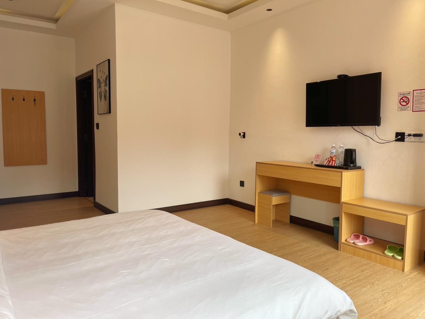 Standard - 1 Bed Double Non-Smoking
