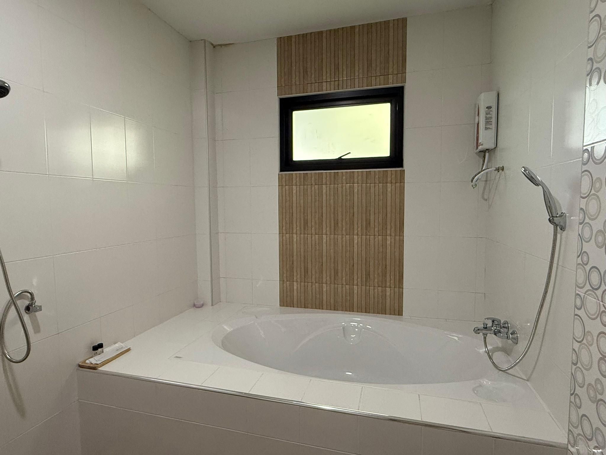 100 Rai Resort Superior Room with 1 Double Bed 3