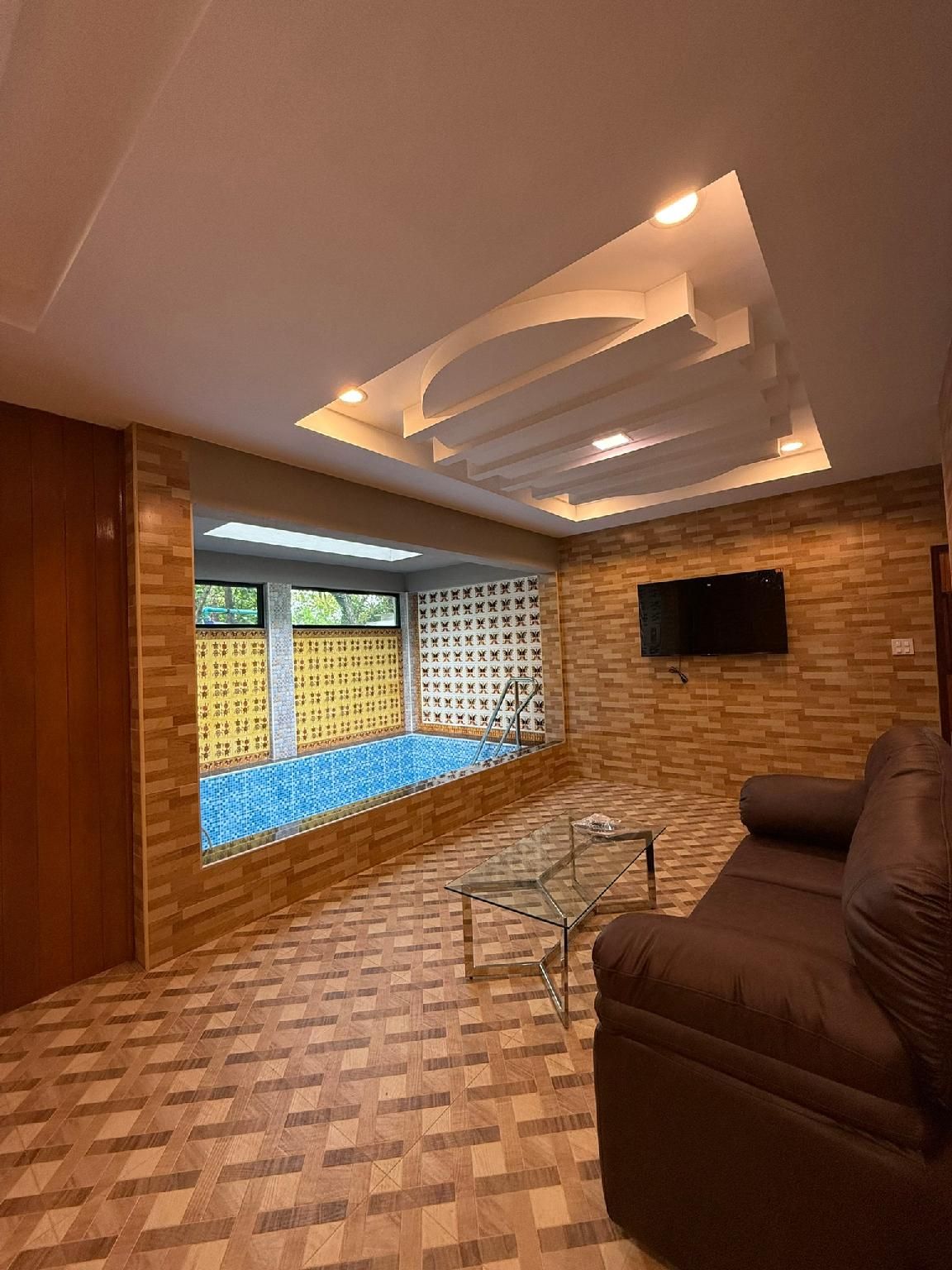 100 Rai Resort Royal Suite Room with Jacuzzi and Ganga View 3